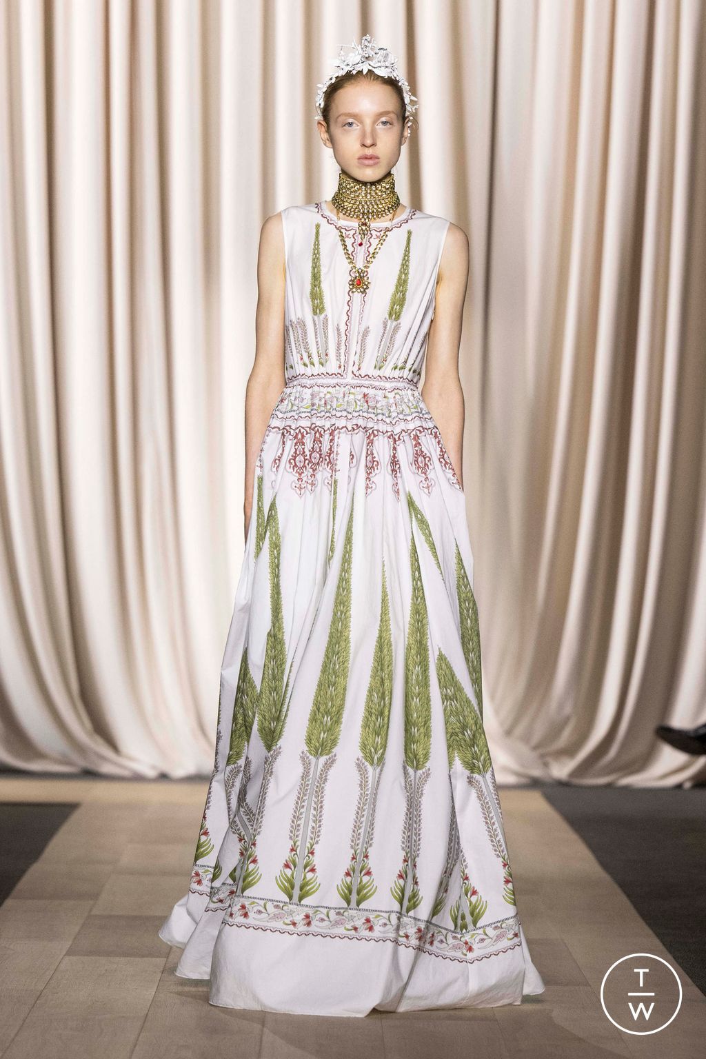 Fashion Week Paris Spring/Summer 2024 look 6 de la collection Giambattista Valli womenswear