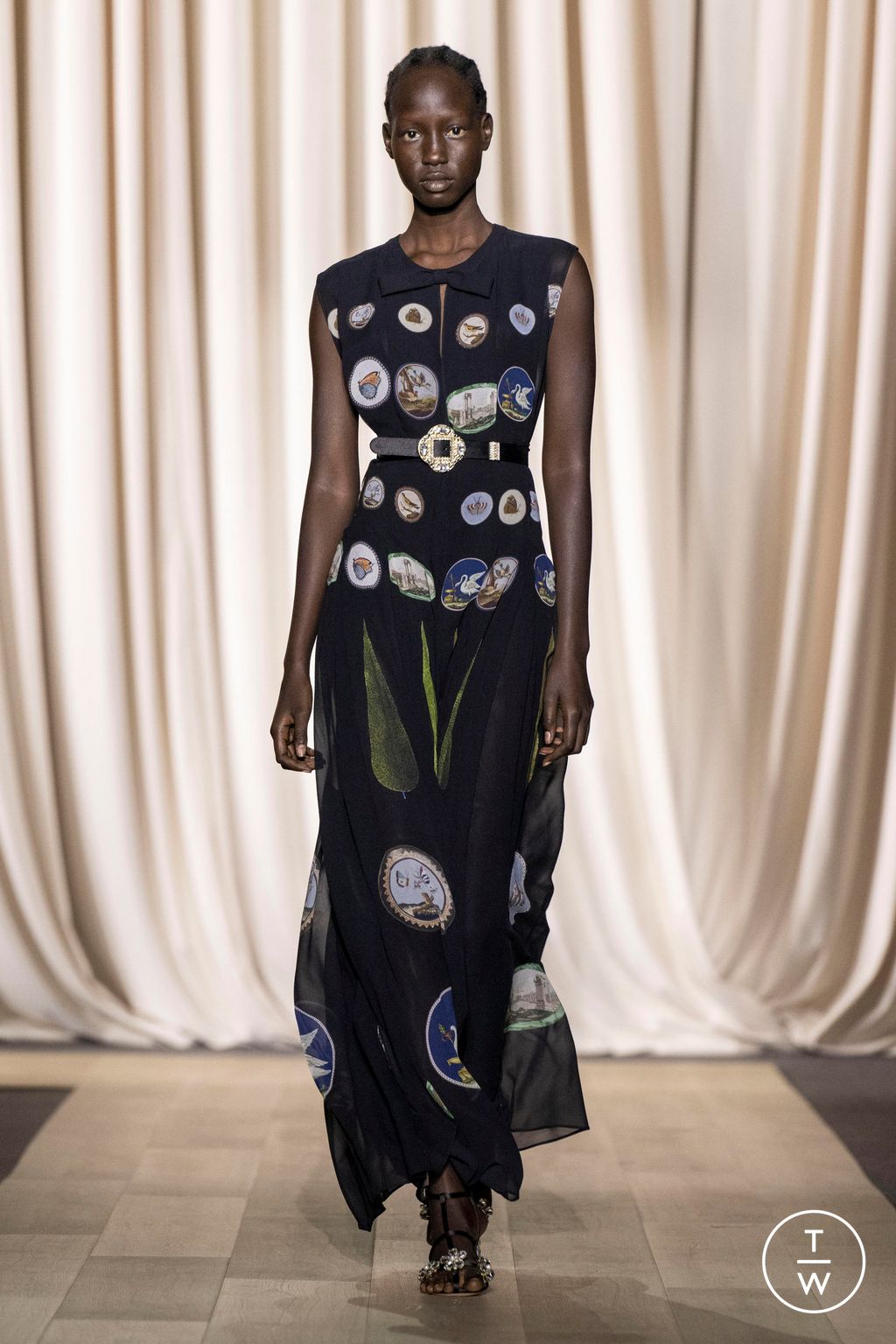 Fashion Week Paris Spring/Summer 2024 look 28 de la collection Giambattista Valli womenswear