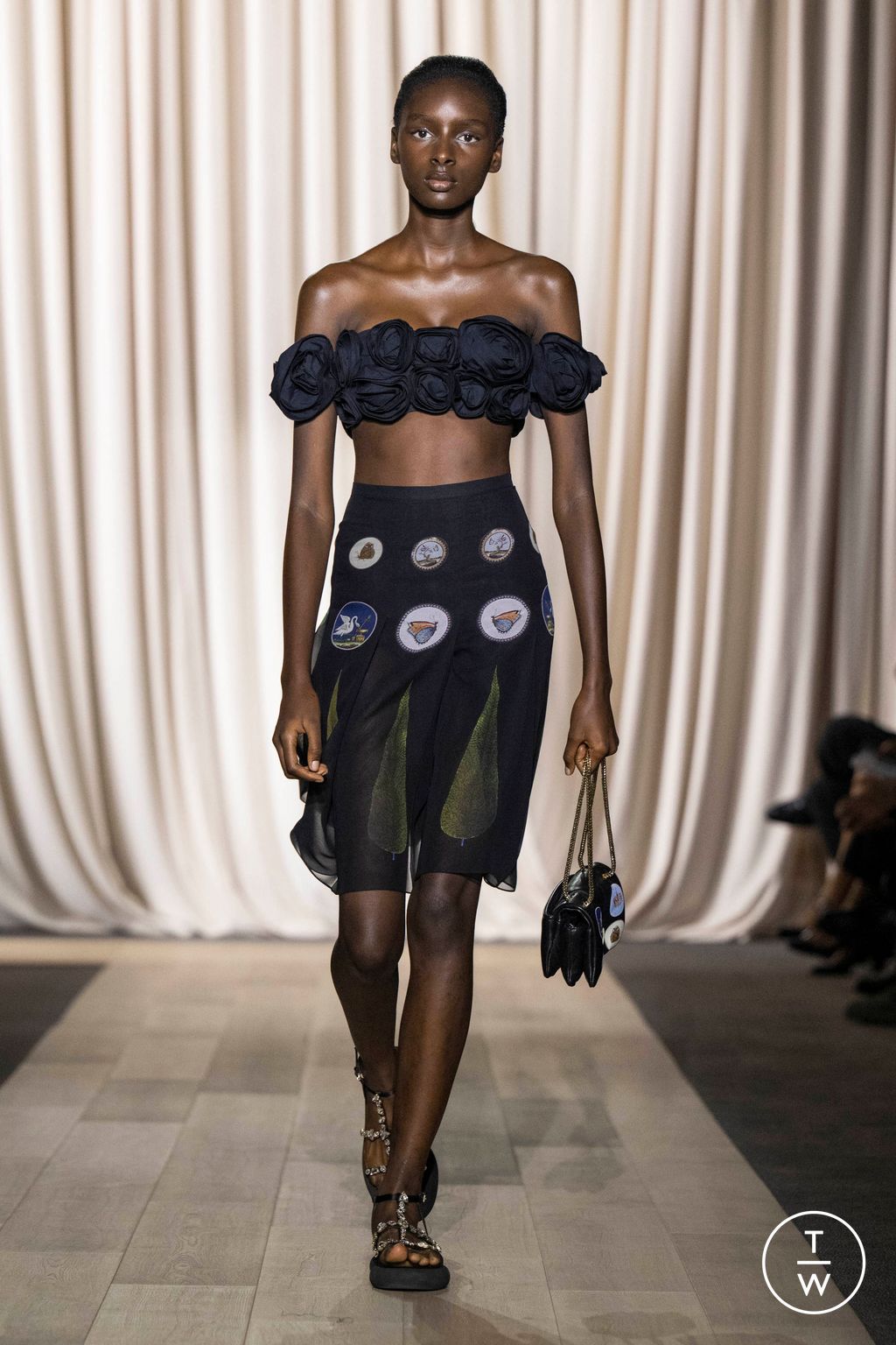 Fashion Week Paris Spring/Summer 2024 look 32 from the Giambattista Valli collection womenswear