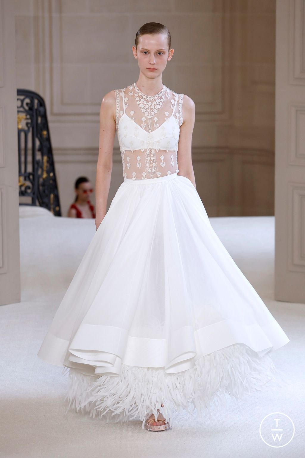 Fashion Week Paris Spring/Summer 2025 look 10 from the Giambattista Valli collection womenswear