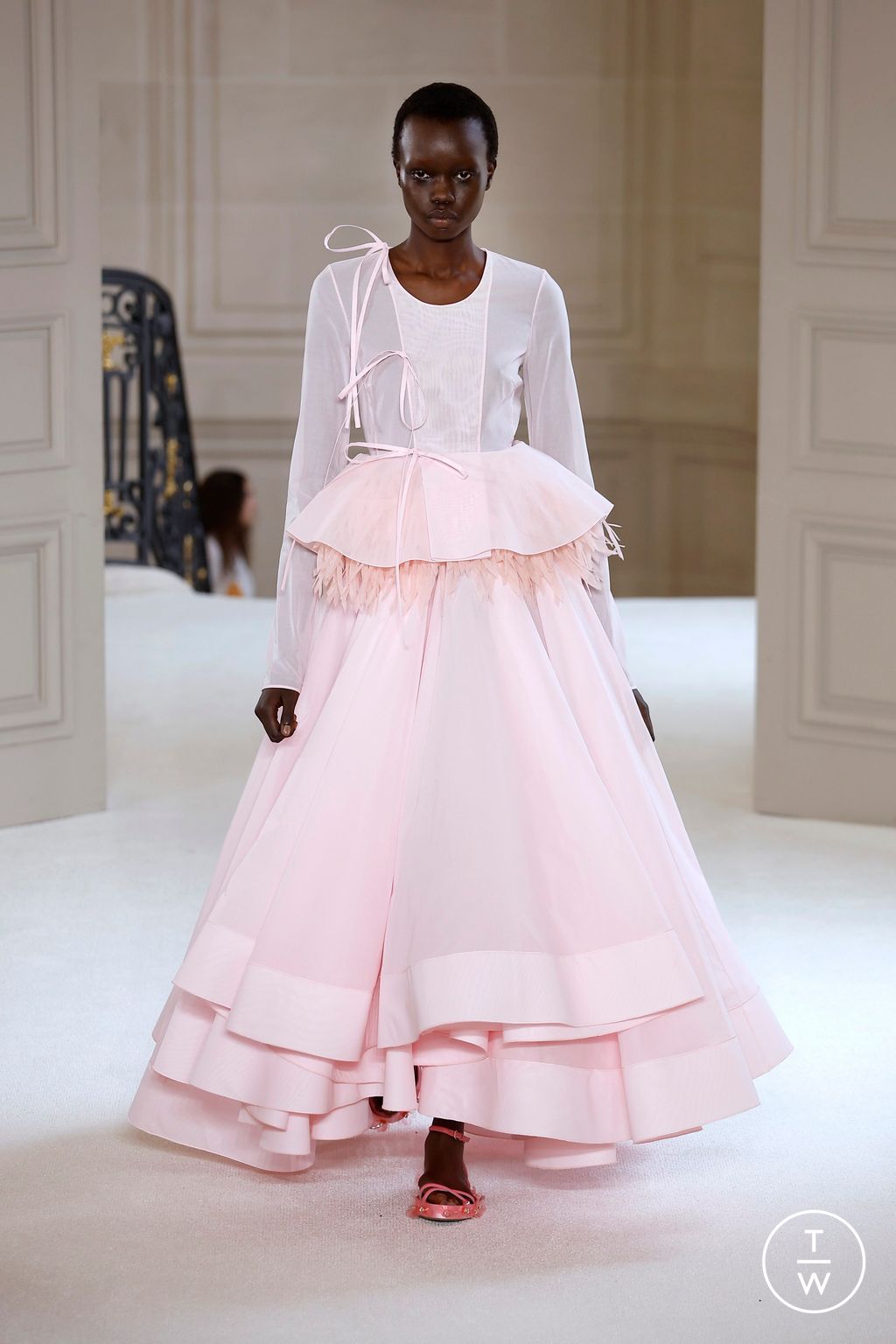 Fashion Week Paris Spring/Summer 2025 look 20 from the Giambattista Valli collection womenswear