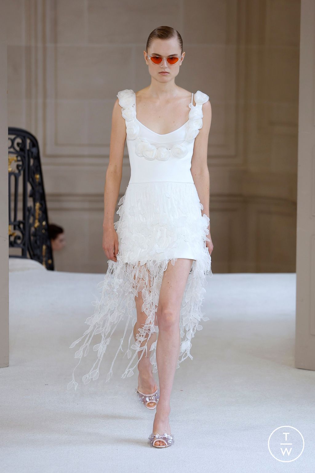 Fashion Week Paris Spring/Summer 2025 look 31 from the Giambattista Valli collection womenswear