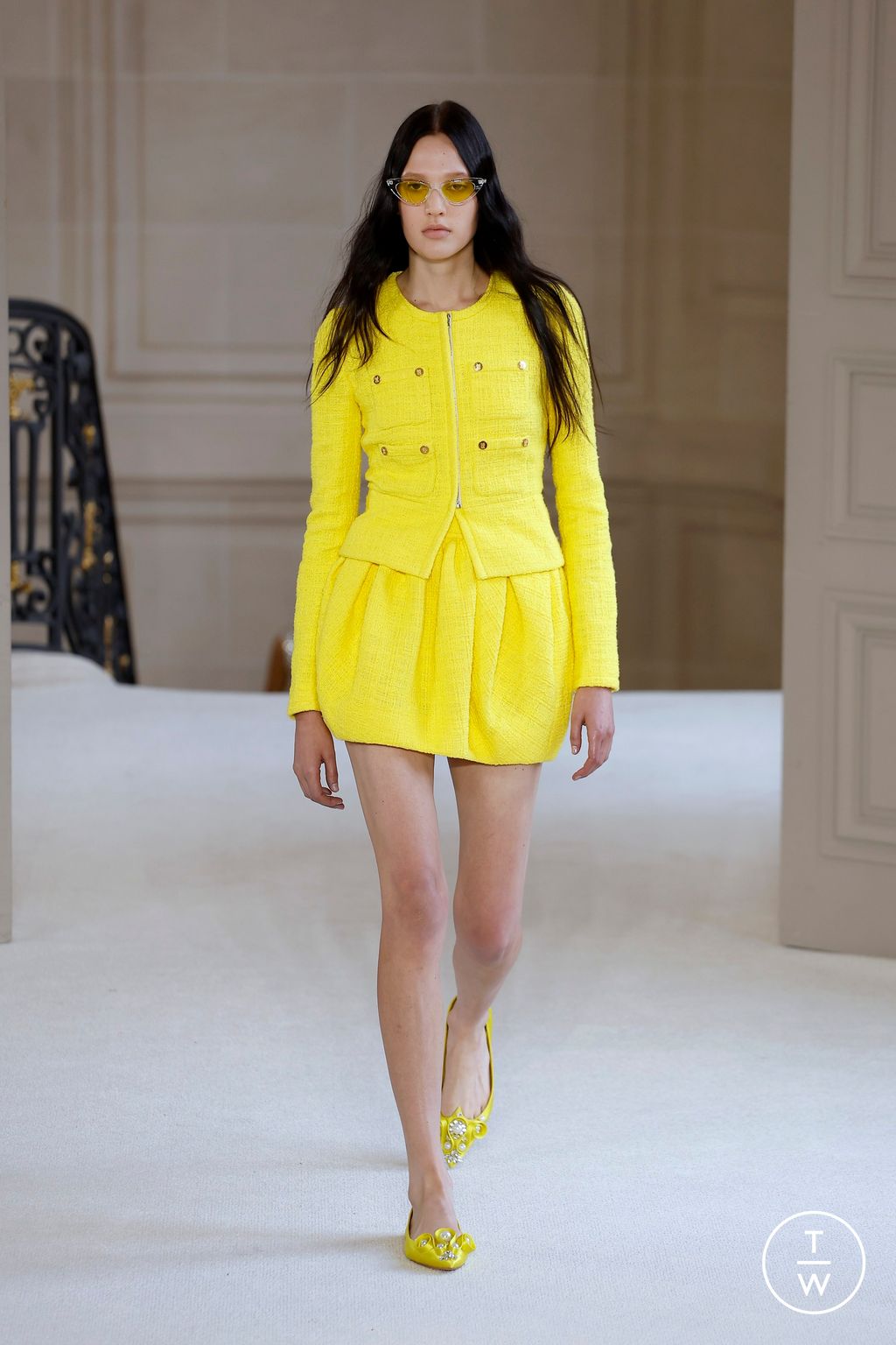 Fashion Week Paris Spring/Summer 2025 look 36 from the Giambattista Valli collection womenswear