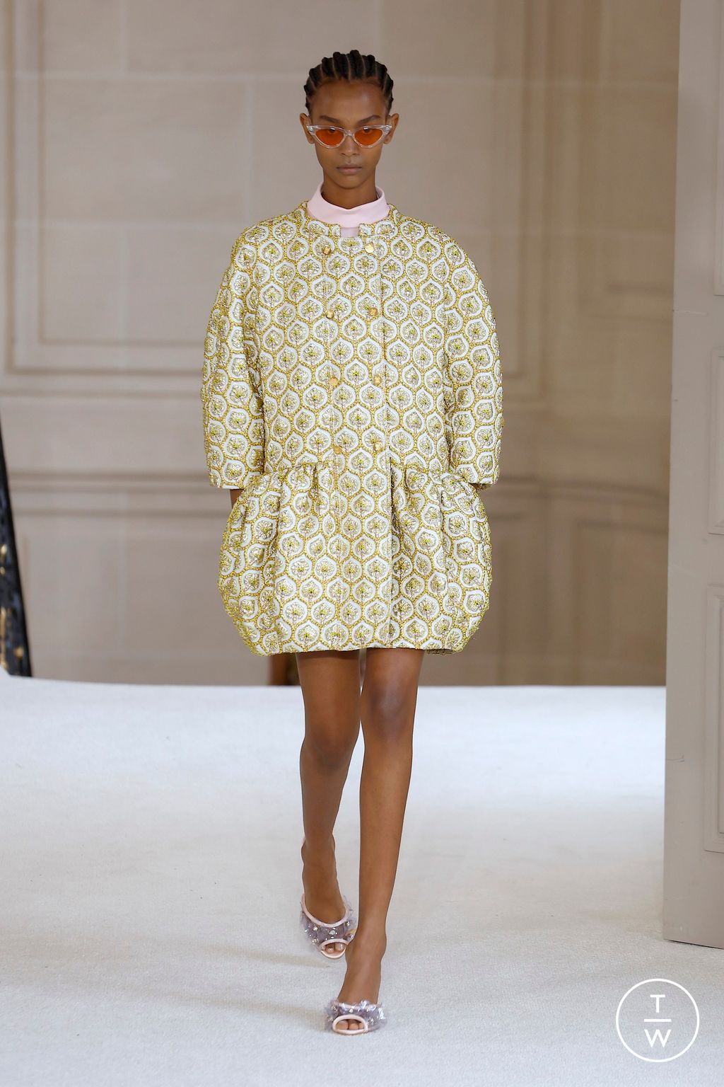 Fashion Week Paris Spring/Summer 2025 look 45 from the Giambattista Valli collection womenswear