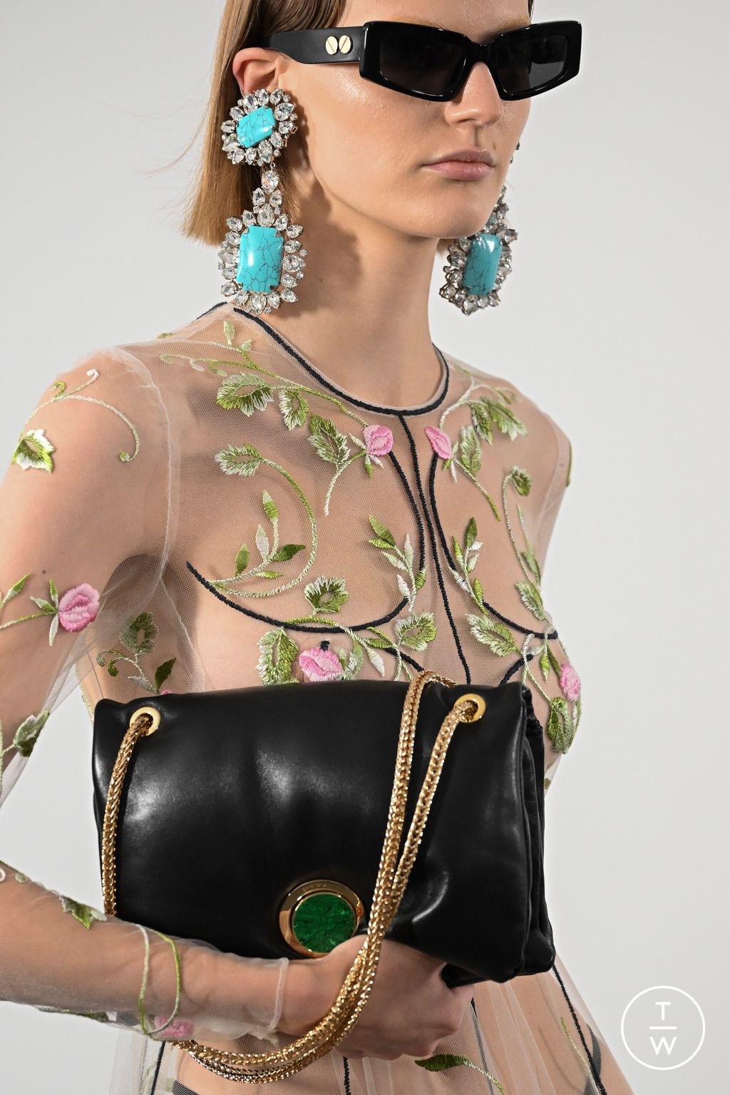 Fashion Week Paris Spring/Summer 2023 look 7 from the Giambattista Valli collection womenswear accessories
