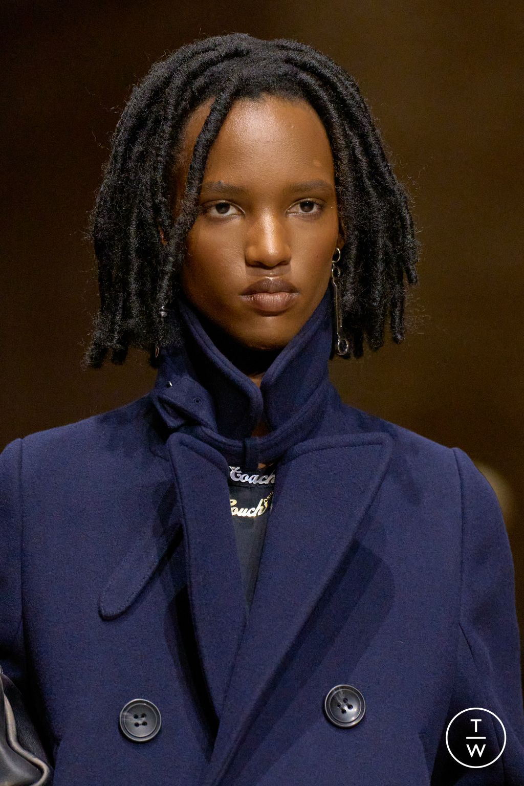 Fashion Week New York Fall/Winter 2025 look 6 from the Coach collection 女装配饰