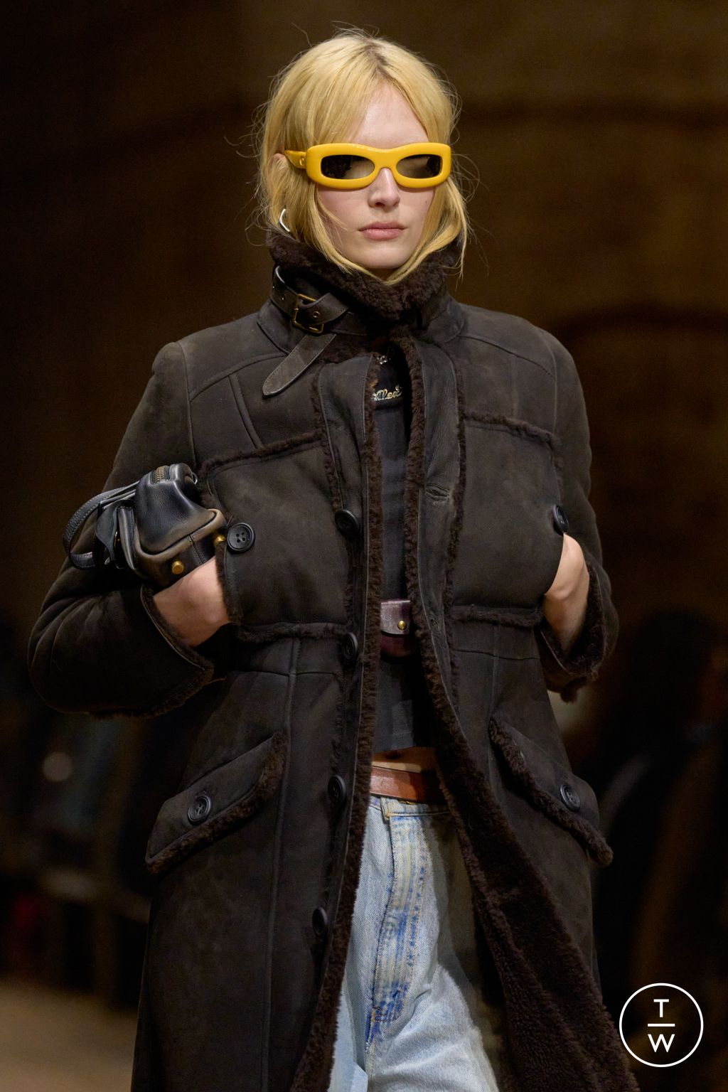 Fashion Week New York Fall/Winter 2025 look 12 de la collection Coach womenswear accessories