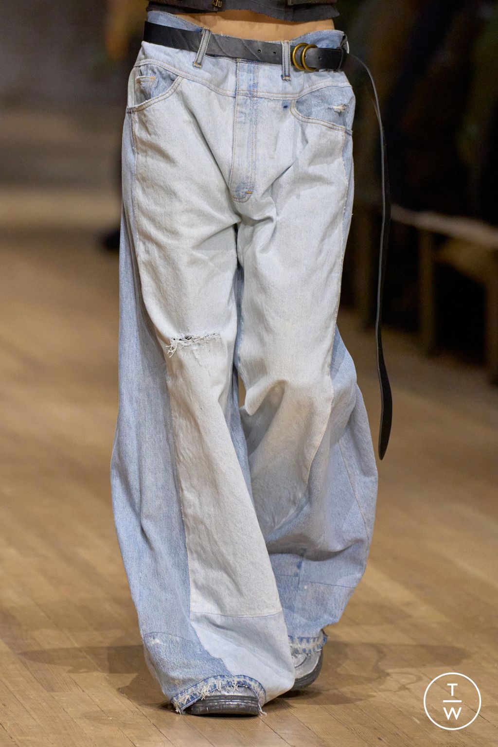 Fashion Week New York Fall/Winter 2025 look 18 from the Coach collection 女装配饰