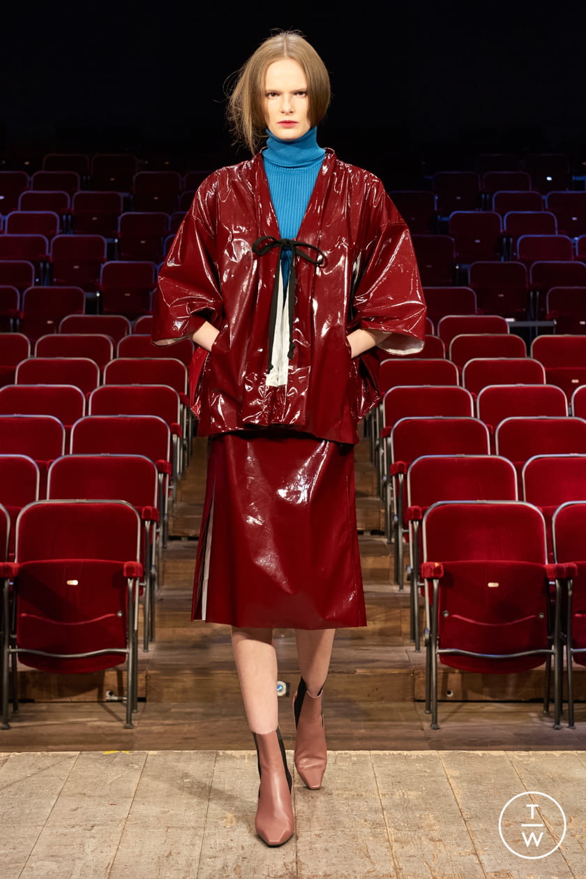 Fashion Week Milan Fall/Winter 2021 look 8 from the Gilberto Calzolari collection 女装