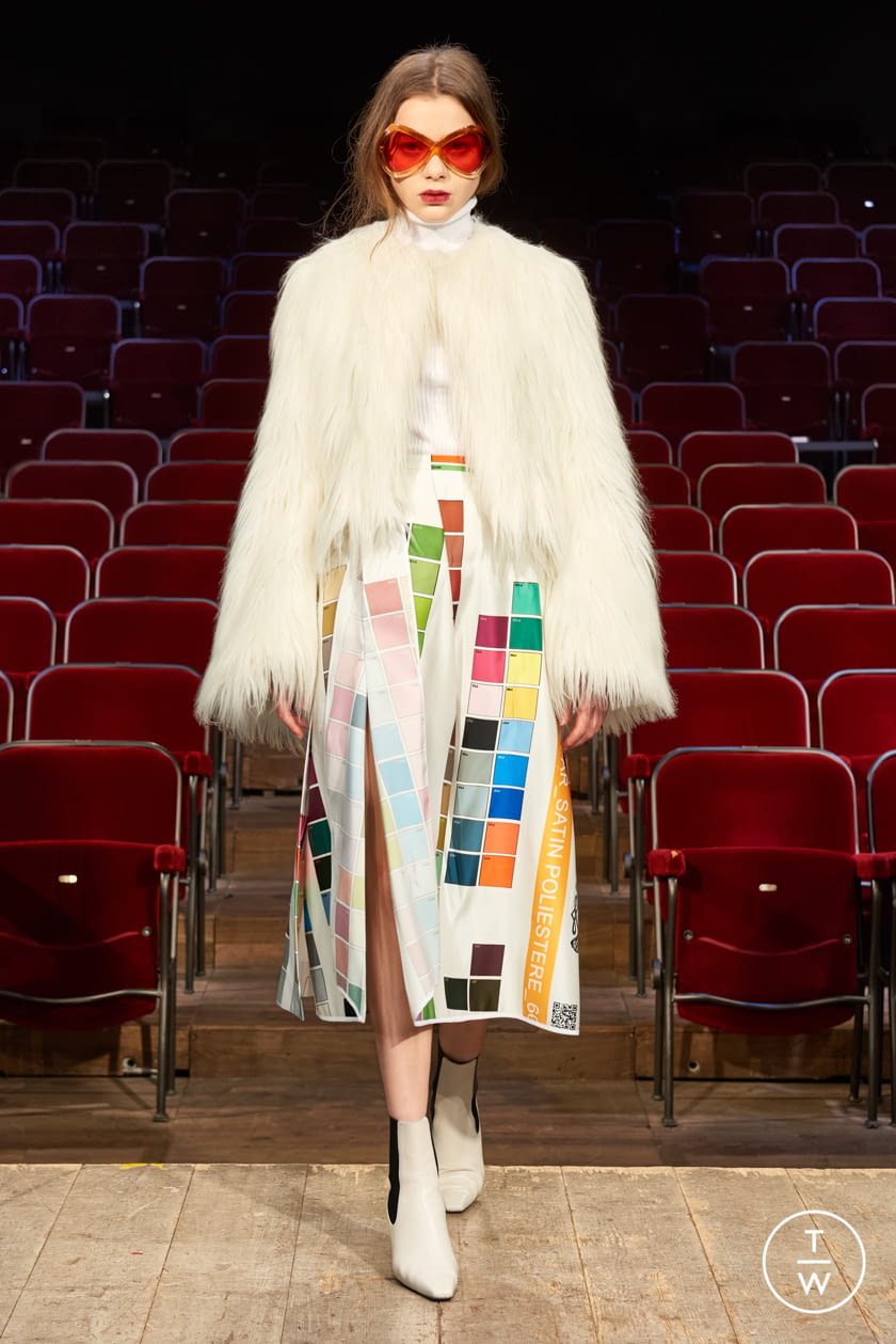 Fashion Week Milan Fall/Winter 2021 look 15 de la collection Gilberto Calzolari womenswear