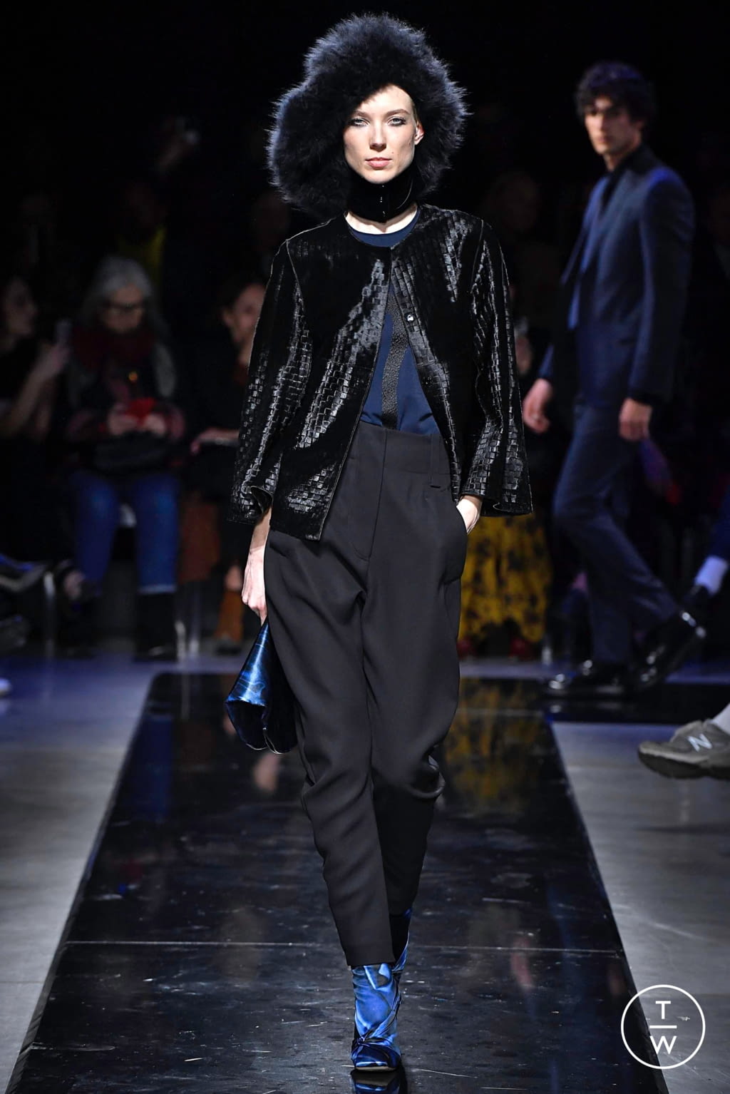 Fashion Week Milan Fall/Winter 2019 look 14 from the Giorgio Armani collection 女装