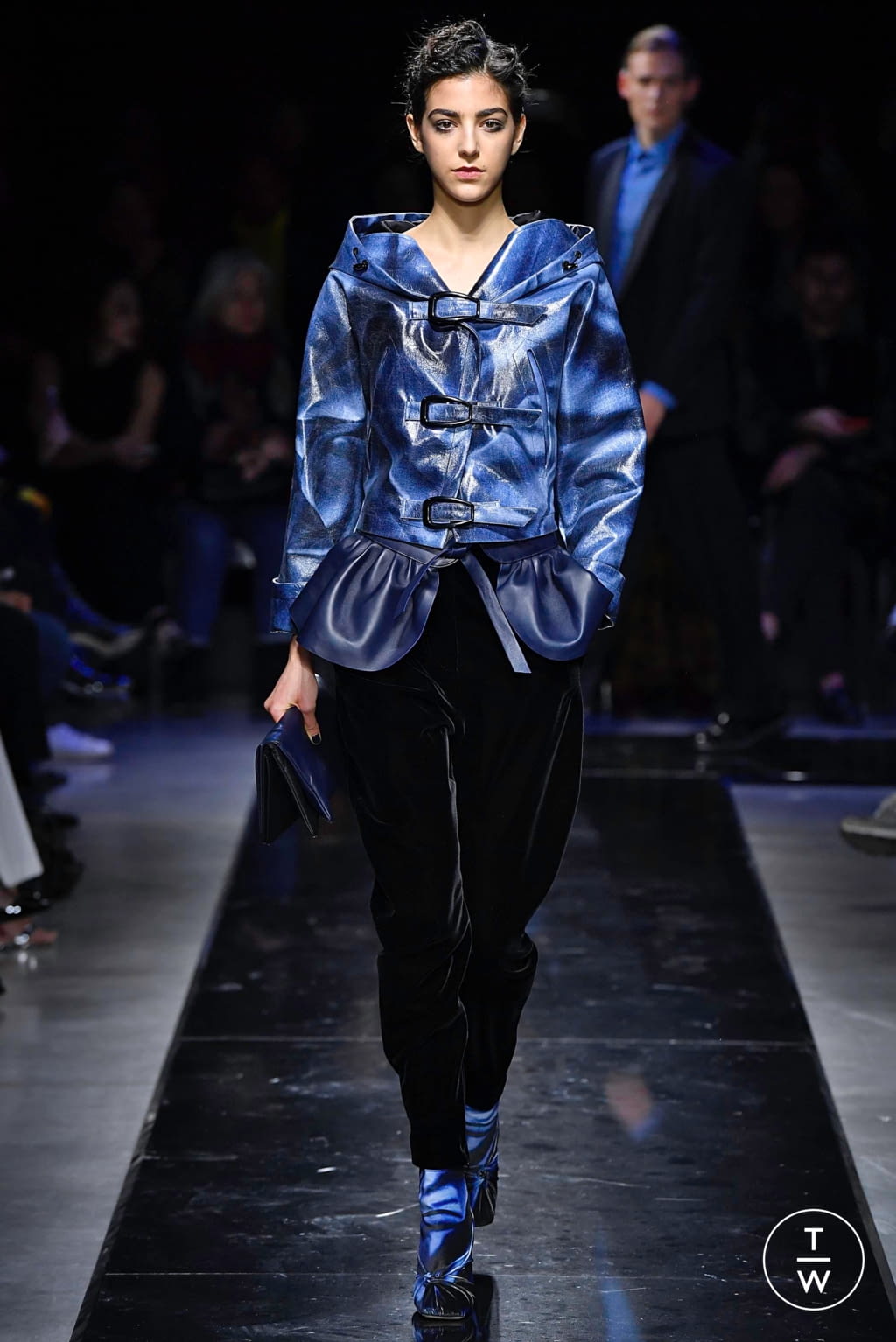 Fashion Week Milan Fall/Winter 2019 look 27 from the Giorgio Armani collection 女装