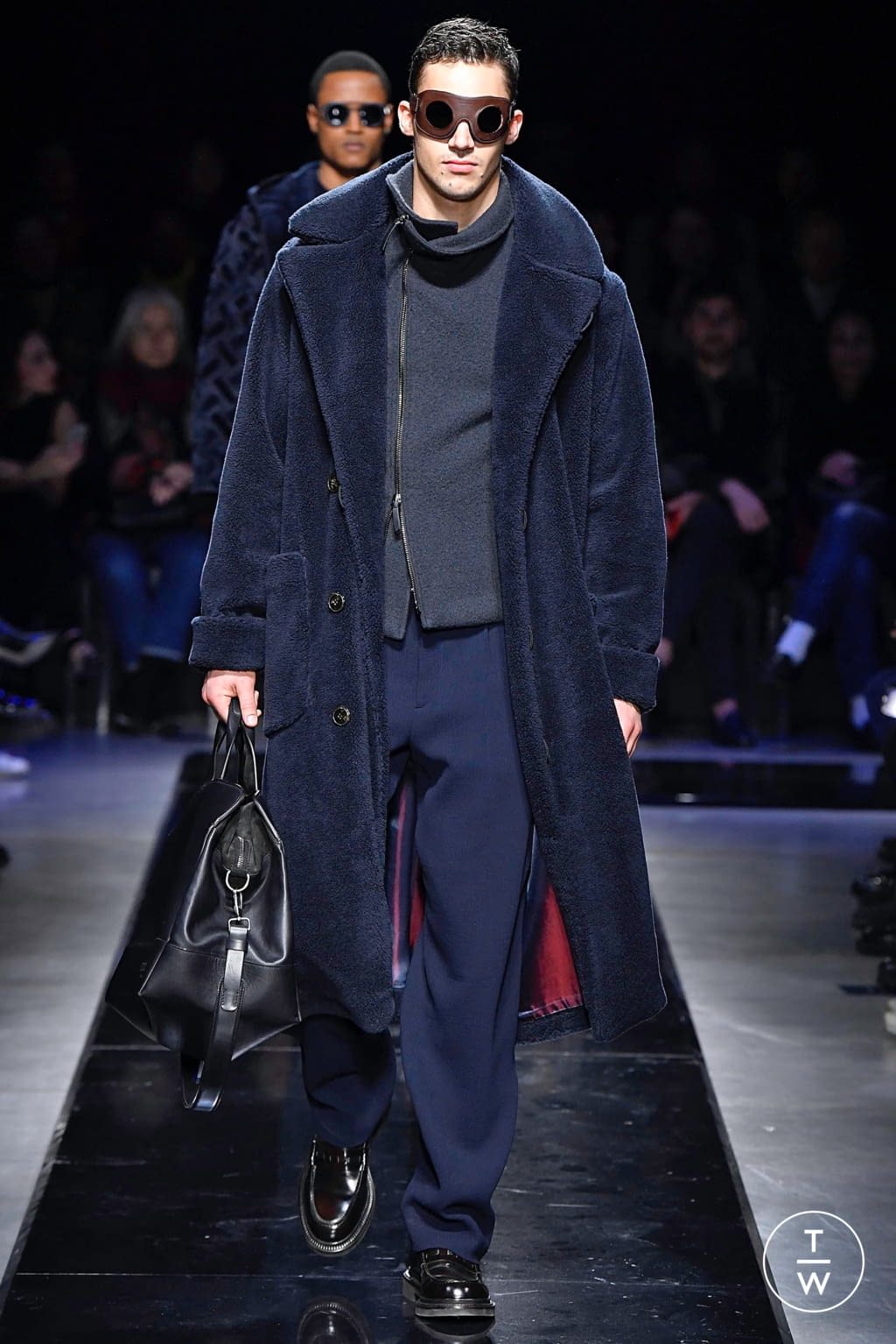 Fashion Week Milan Fall/Winter 2019 look 49 de la collection Giorgio Armani womenswear