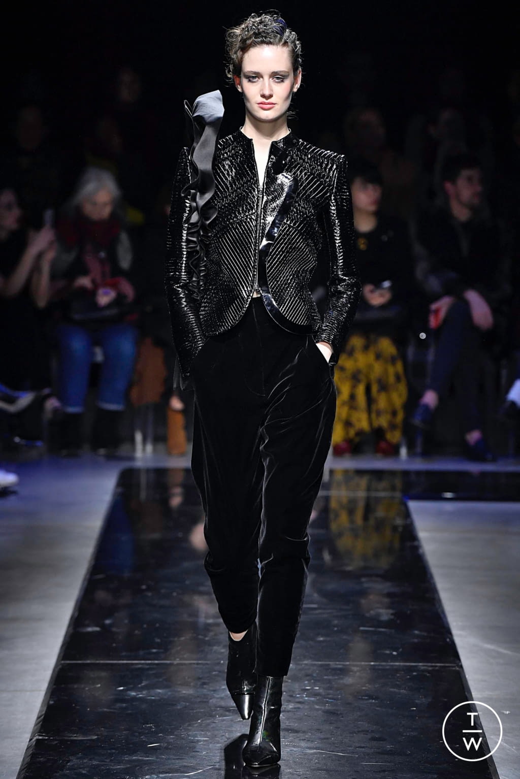 Fashion Week Milan Fall/Winter 2019 look 59 from the Giorgio Armani collection womenswear