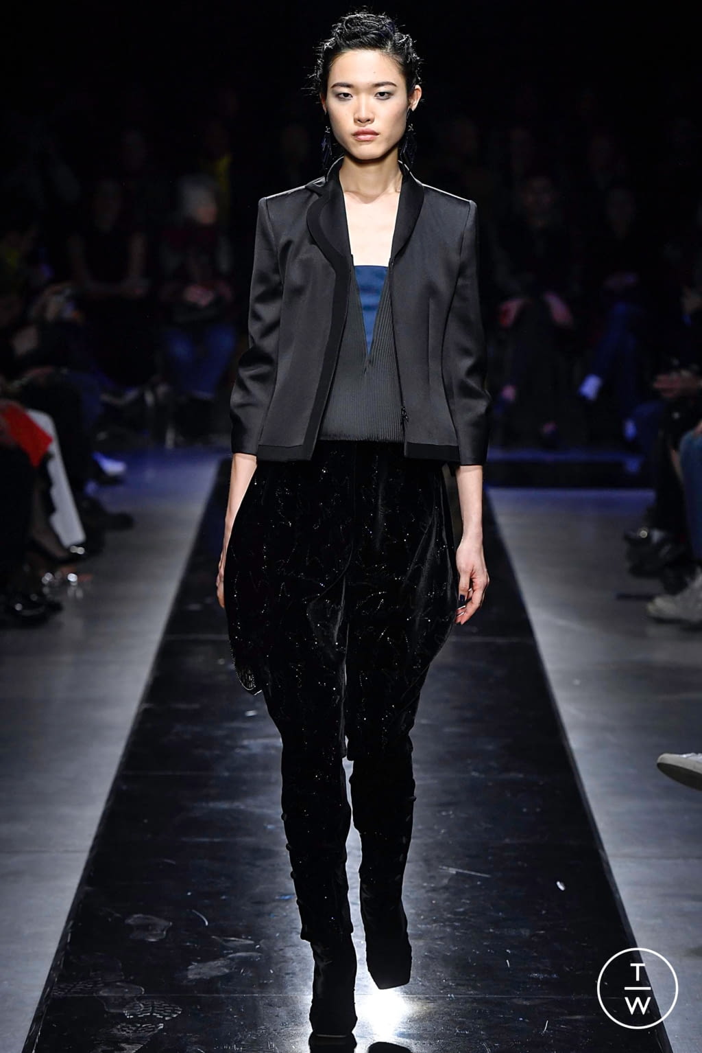 Fashion Week Milan Fall/Winter 2019 look 70 from the Giorgio Armani collection womenswear
