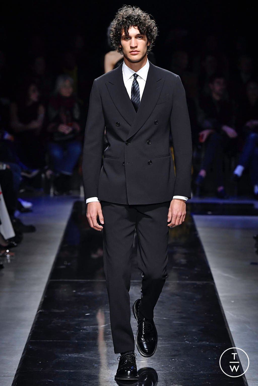 Fashion Week Milan Fall/Winter 2019 look 74 from the Giorgio Armani collection womenswear