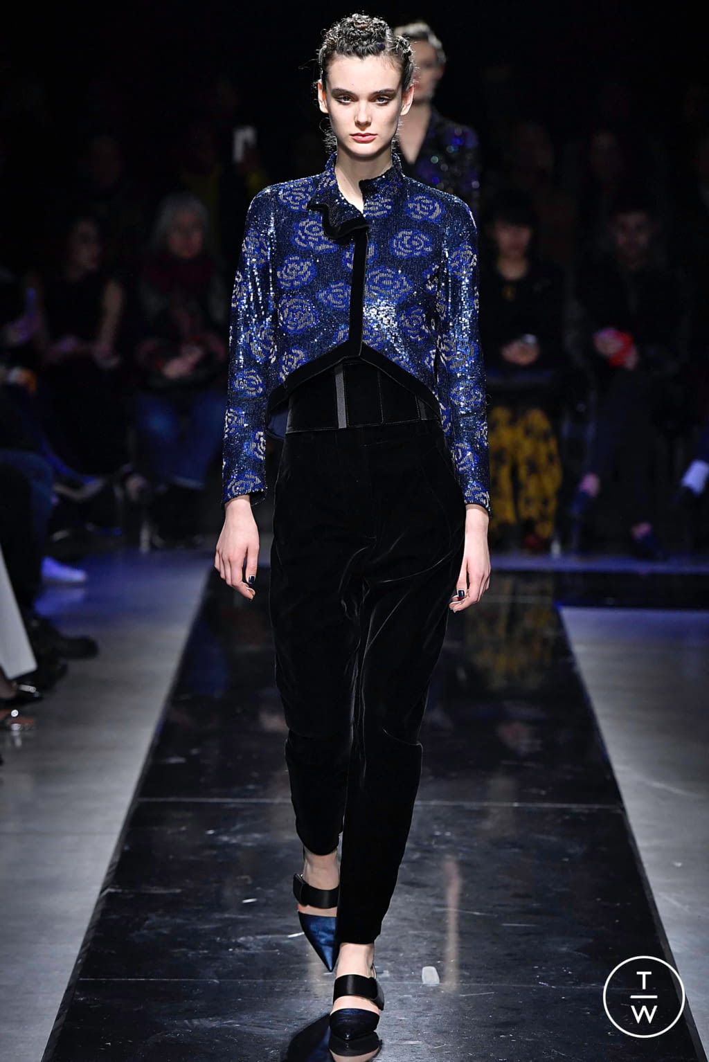 Fashion Week Milan Fall/Winter 2019 look 83 from the Giorgio Armani collection womenswear