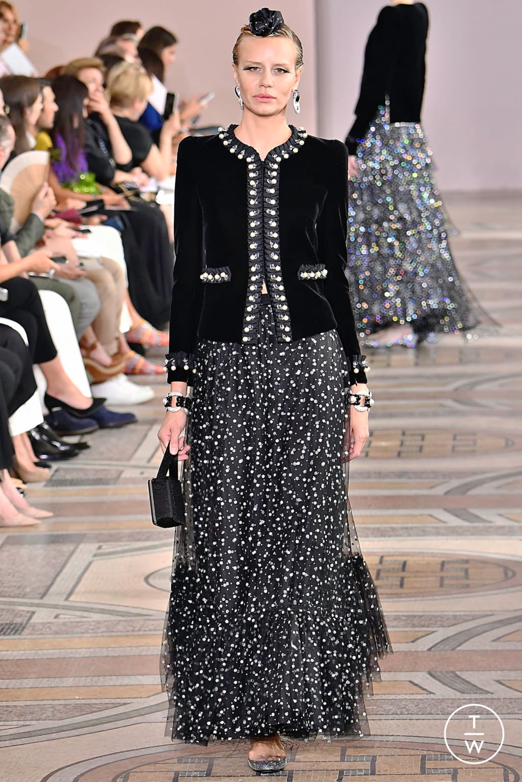 Fashion Week Paris Fall/Winter 2019 look 73 from the Giorgio Armani Privé collection couture