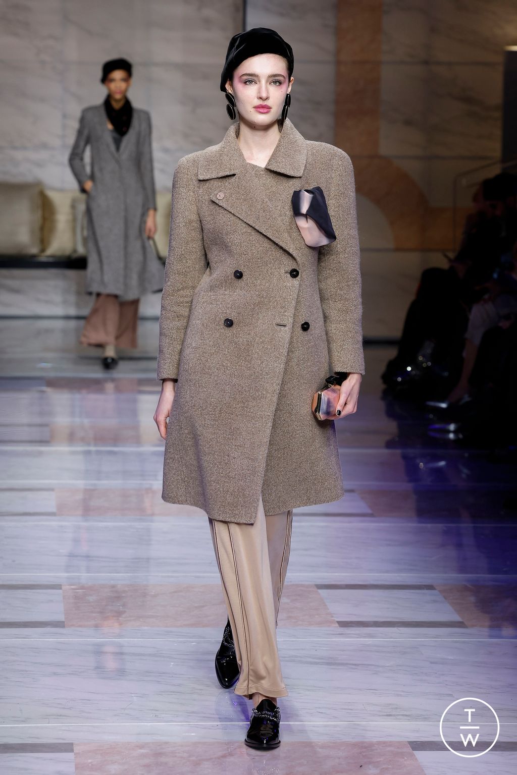 Fashion Week Milan Fall/Winter 2023 look 14 from the Giorgio Armani collection womenswear