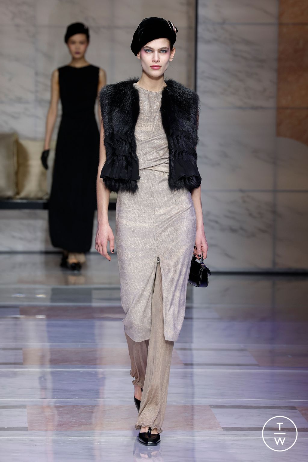Fashion Week Milan Fall/Winter 2023 look 25 from the Giorgio Armani collection womenswear