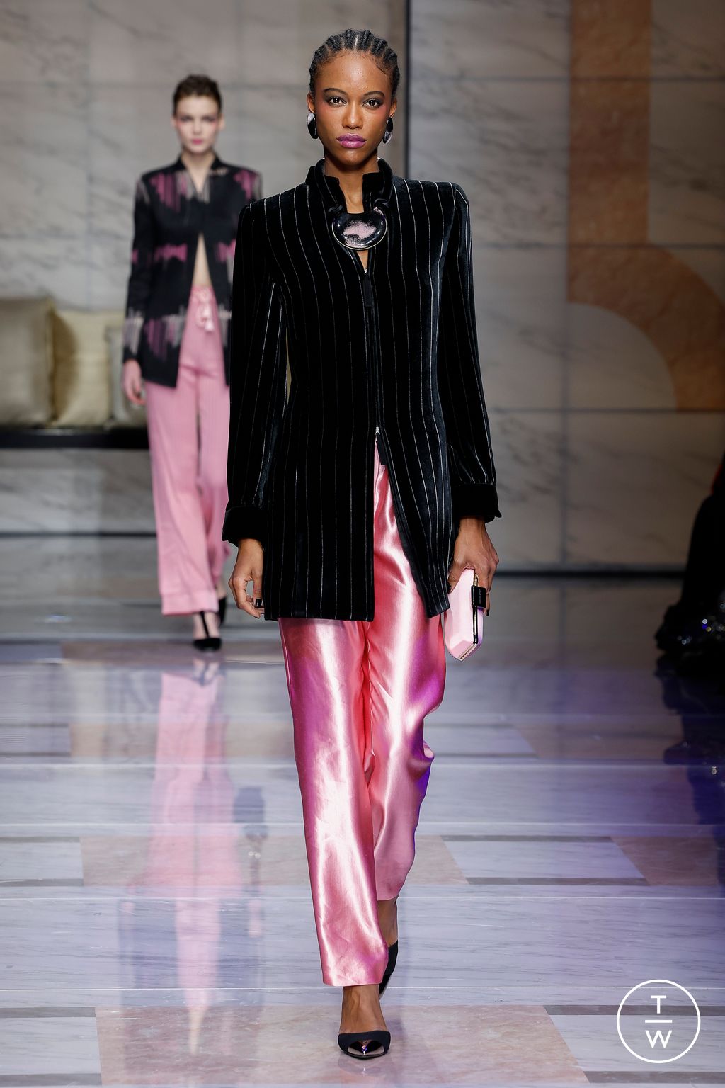 Fashion Week Milan Fall/Winter 2023 look 30 from the Giorgio Armani collection womenswear