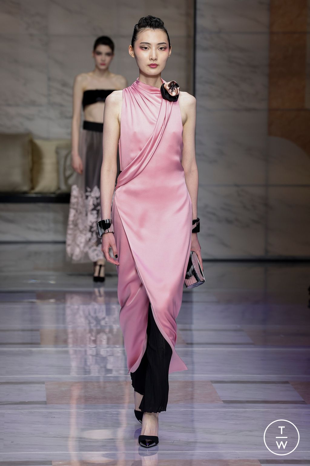 Fashion Week Milan Fall/Winter 2023 look 37 from the Giorgio Armani collection womenswear