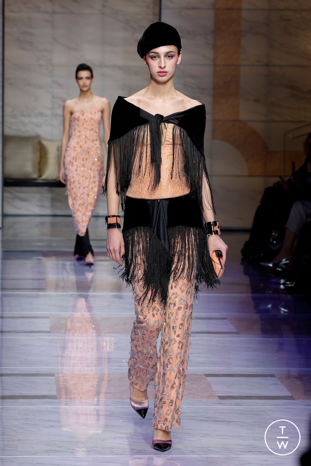 Fashion Week Milan Fall/Winter 2023 look 52 de la collection Giorgio Armani womenswear