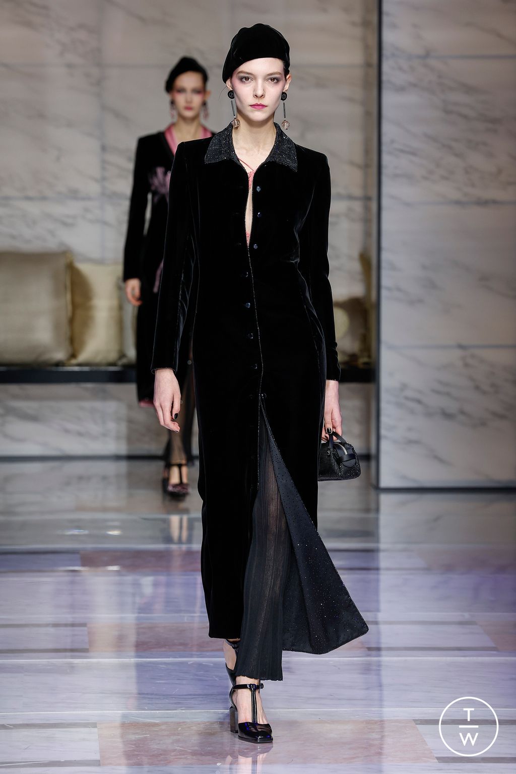 Fashion Week Milan Fall/Winter 2023 look 54 from the Giorgio Armani collection 女装