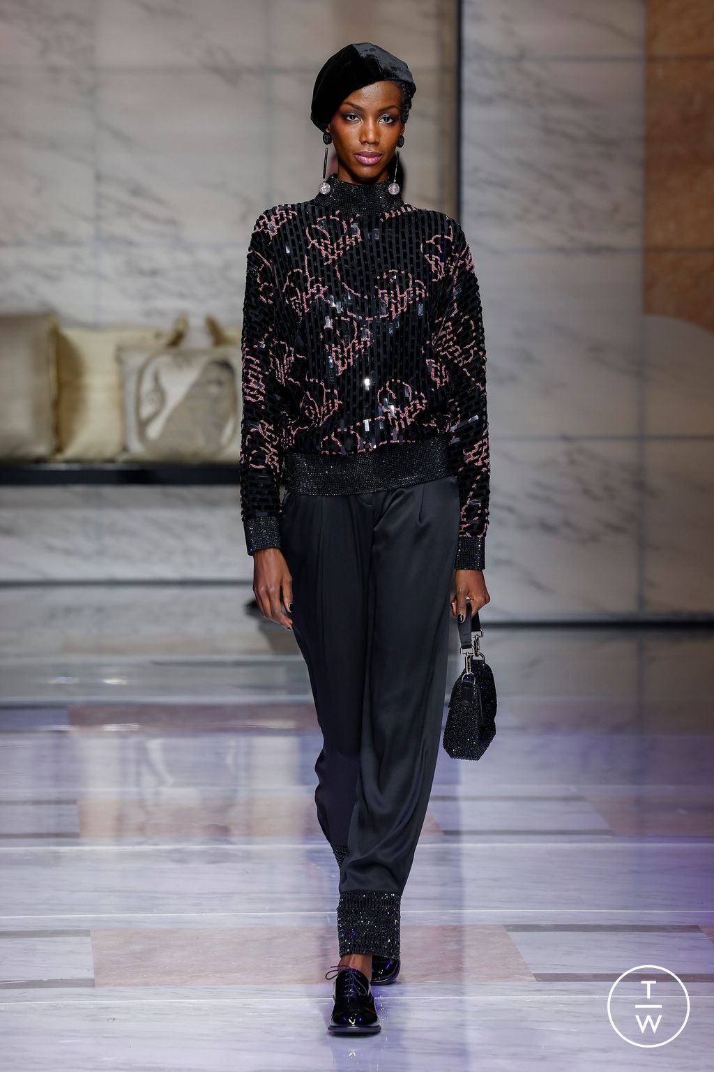 Fashion Week Milan Fall/Winter 2023 look 60 from the Giorgio Armani collection 女装