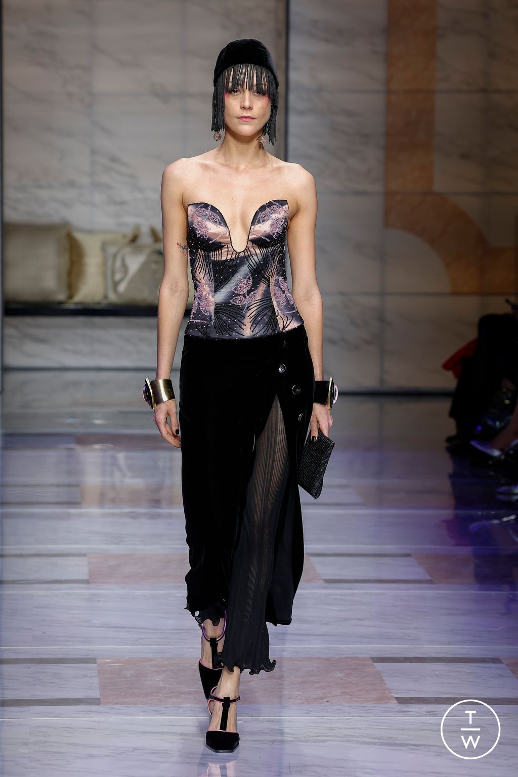 Fashion Week Milan Fall/Winter 2023 look 73 from the Giorgio Armani collection womenswear
