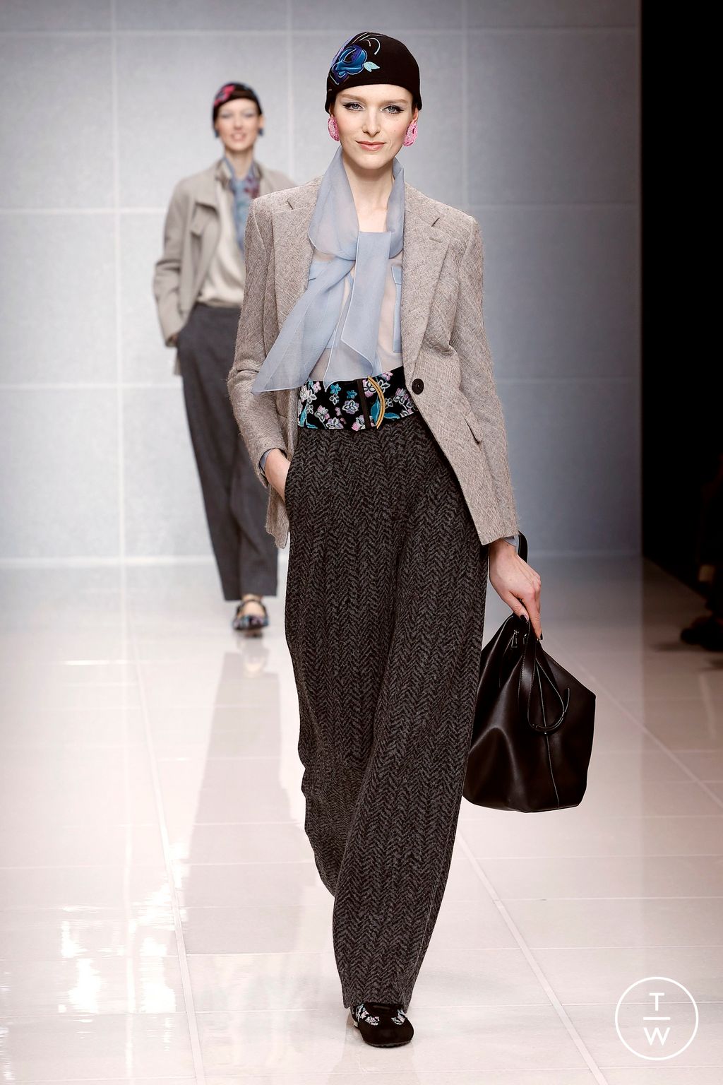 Fashion Week Milan Fall/Winter 2024 look 4 from the Giorgio Armani collection 女装