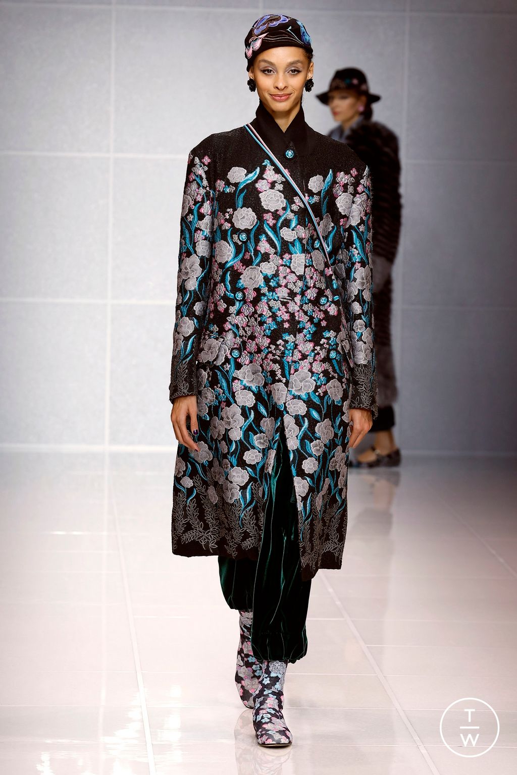 Fashion Week Milan Fall/Winter 2024 look 9 from the Giorgio Armani collection womenswear