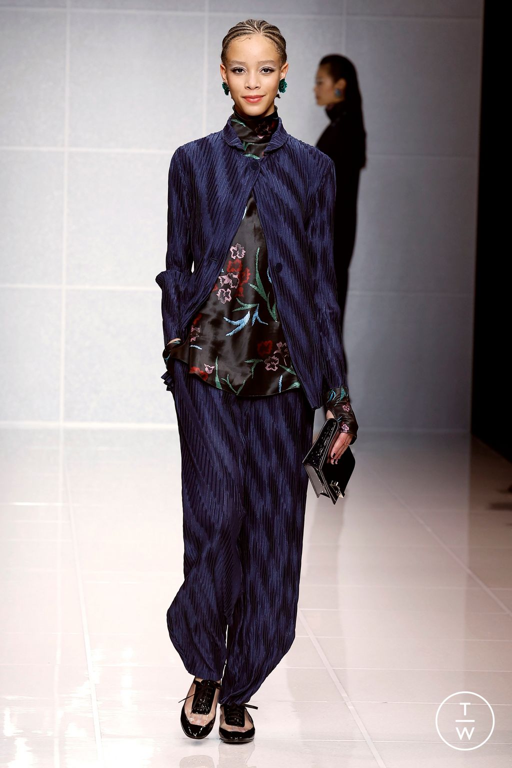 Fashion Week Milan Fall/Winter 2024 look 18 from the Giorgio Armani collection womenswear