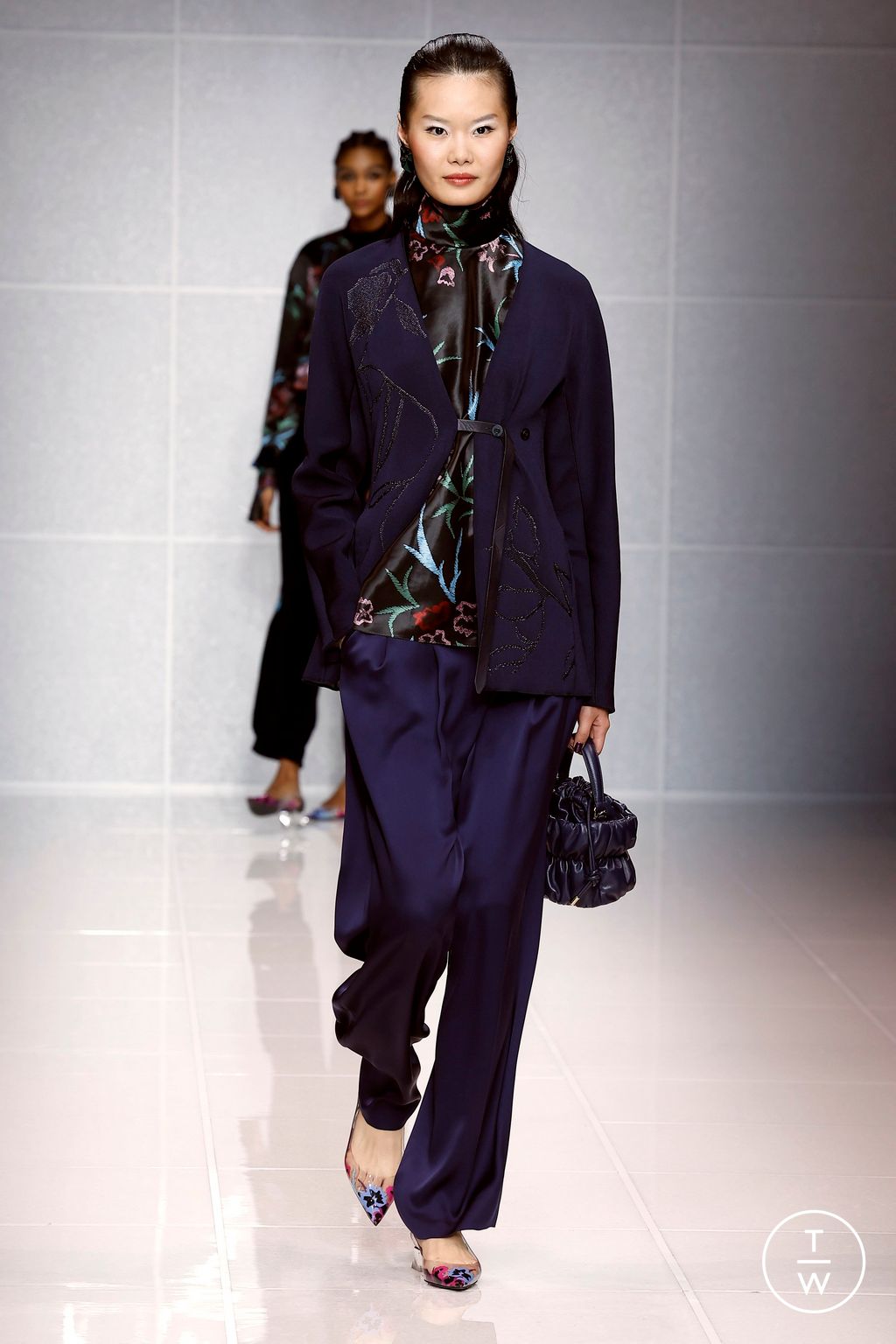 Fashion Week Milan Fall/Winter 2024 look 19 from the Giorgio Armani collection 女装