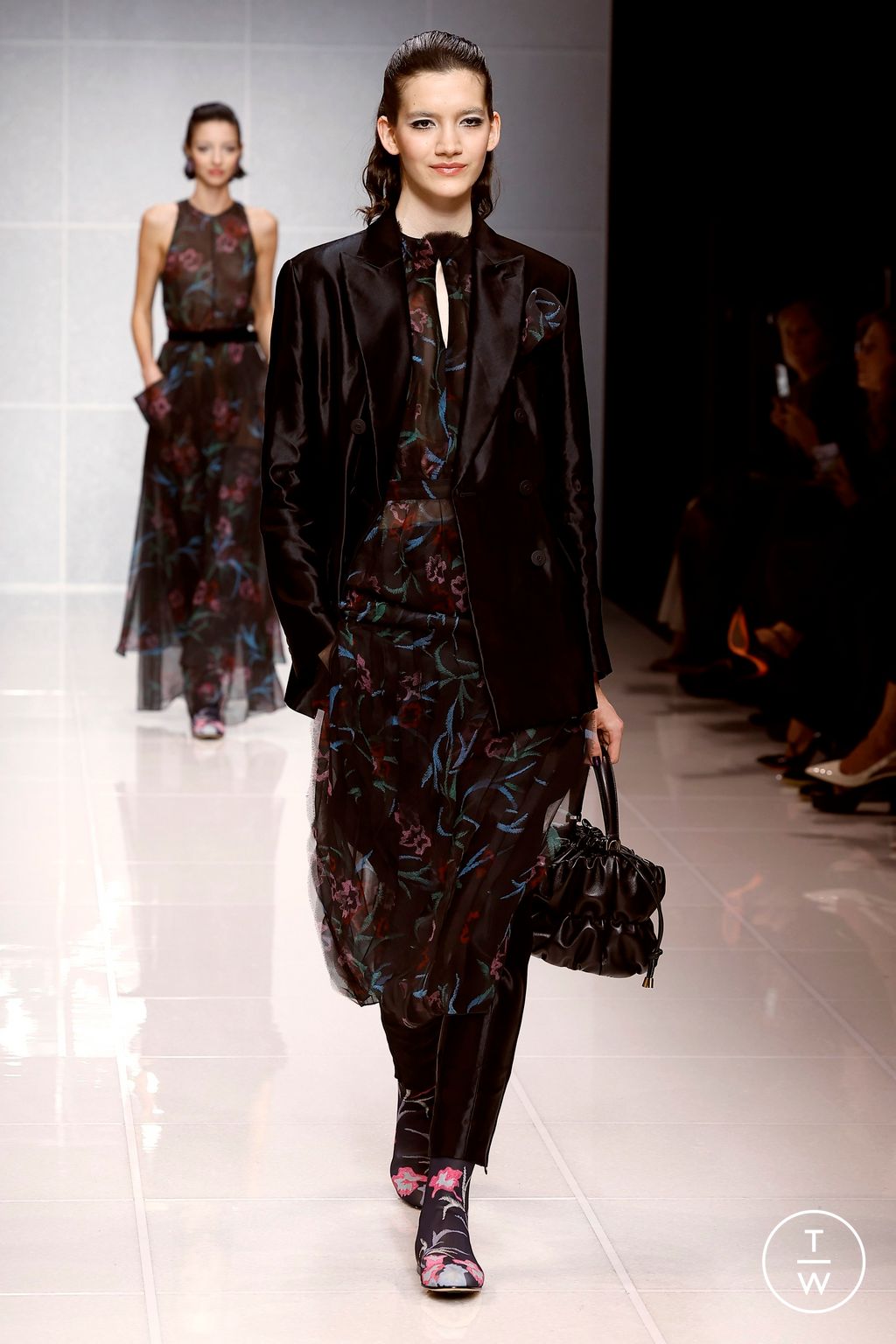 Fashion Week Milan Fall/Winter 2024 look 23 from the Giorgio Armani collection womenswear