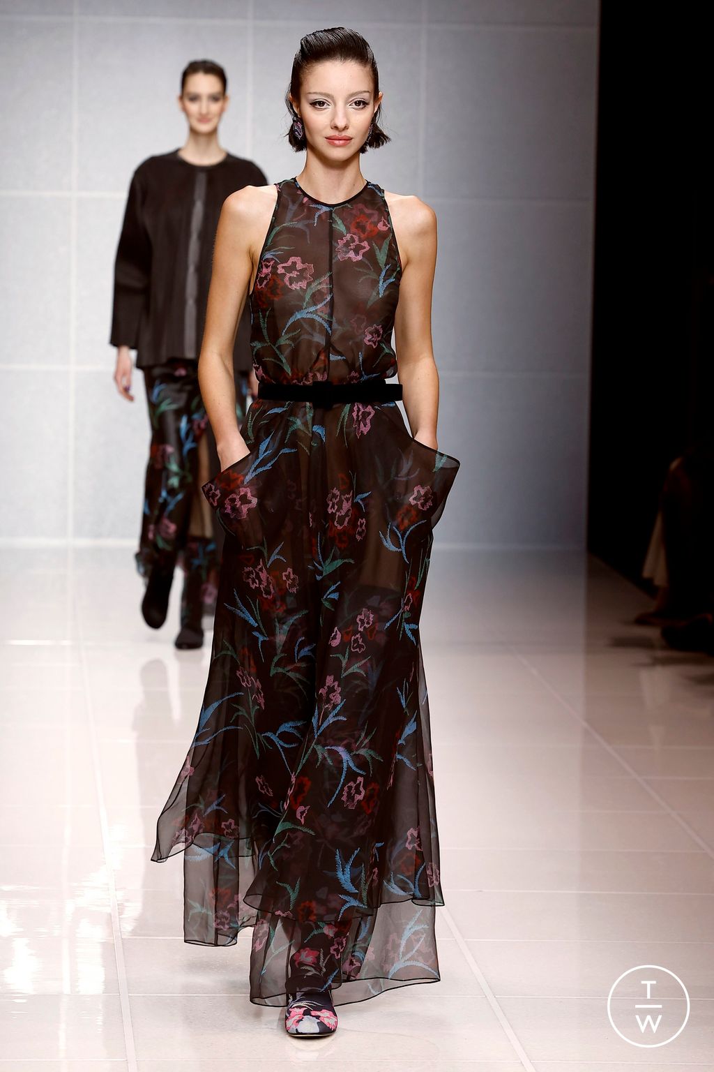Fashion Week Milan Fall/Winter 2024 look 24 de la collection Giorgio Armani womenswear