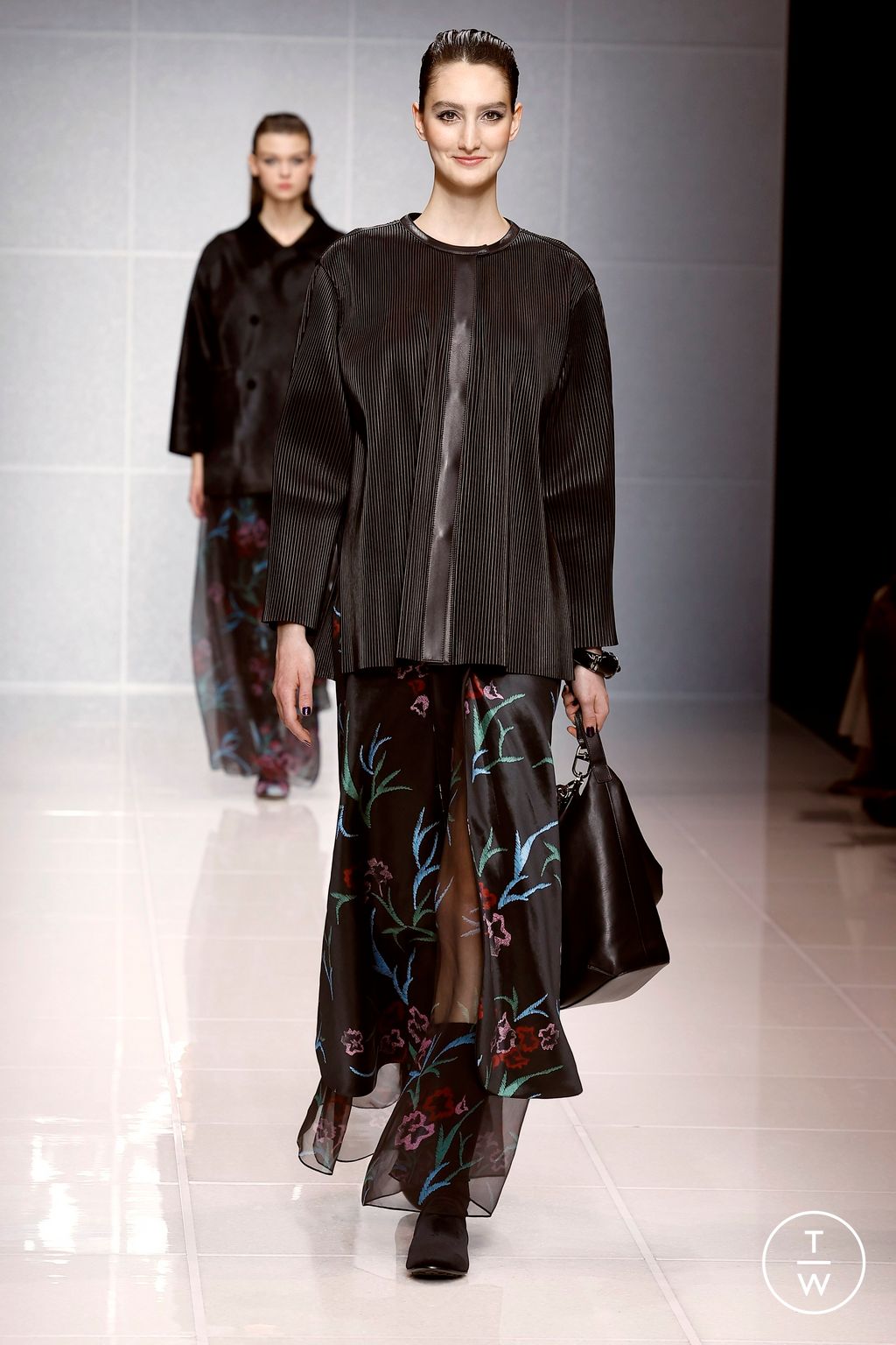 Fashion Week Milan Fall/Winter 2024 look 25 de la collection Giorgio Armani womenswear
