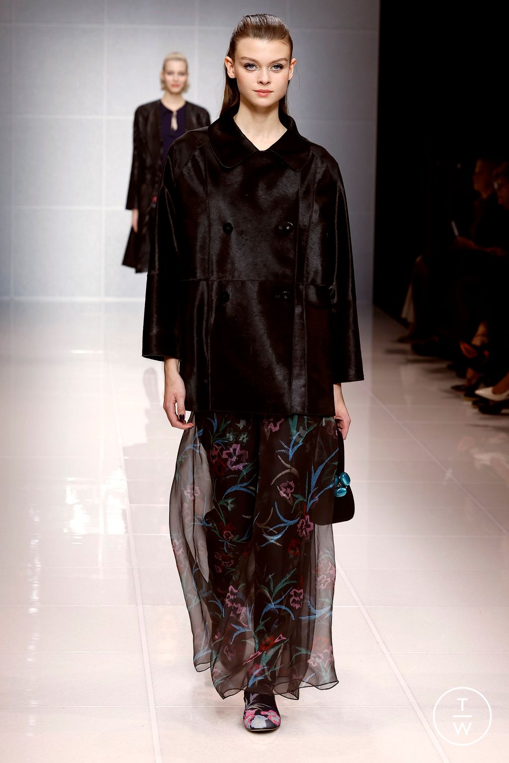 Fashion Week Milan Fall/Winter 2024 look 26 from the Giorgio Armani collection womenswear