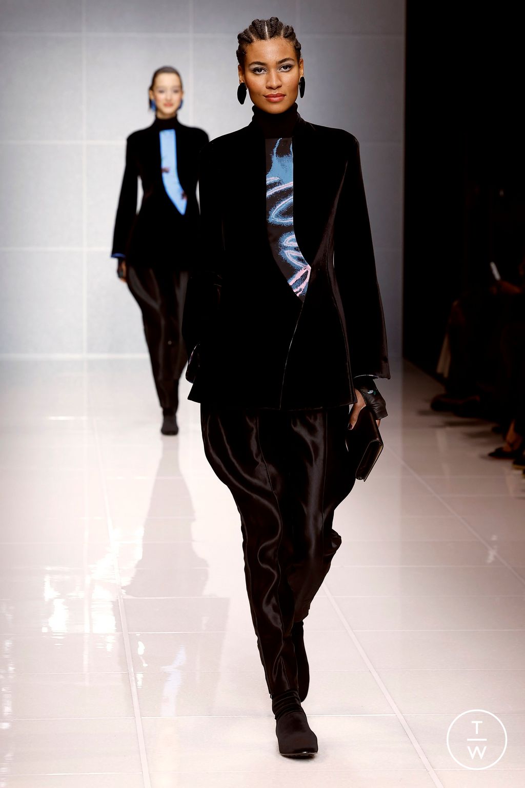Fashion Week Milan Fall/Winter 2024 look 36 from the Giorgio Armani collection 女装
