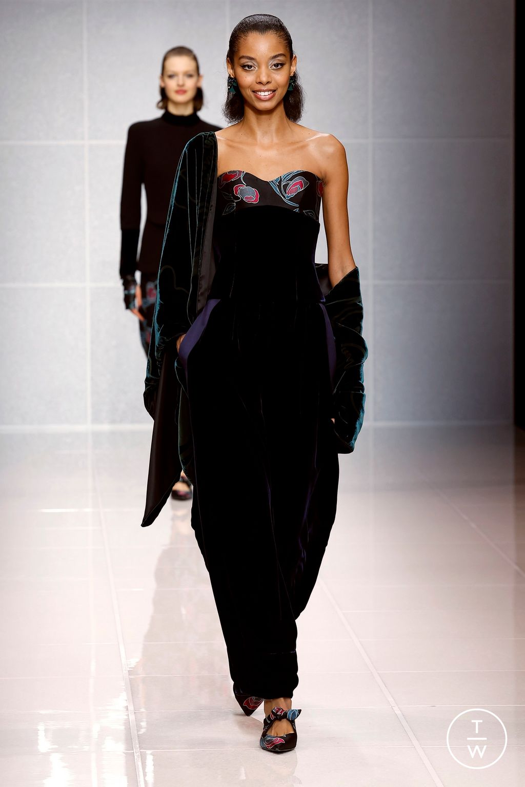 Fashion Week Milan Fall/Winter 2024 look 40 de la collection Giorgio Armani womenswear