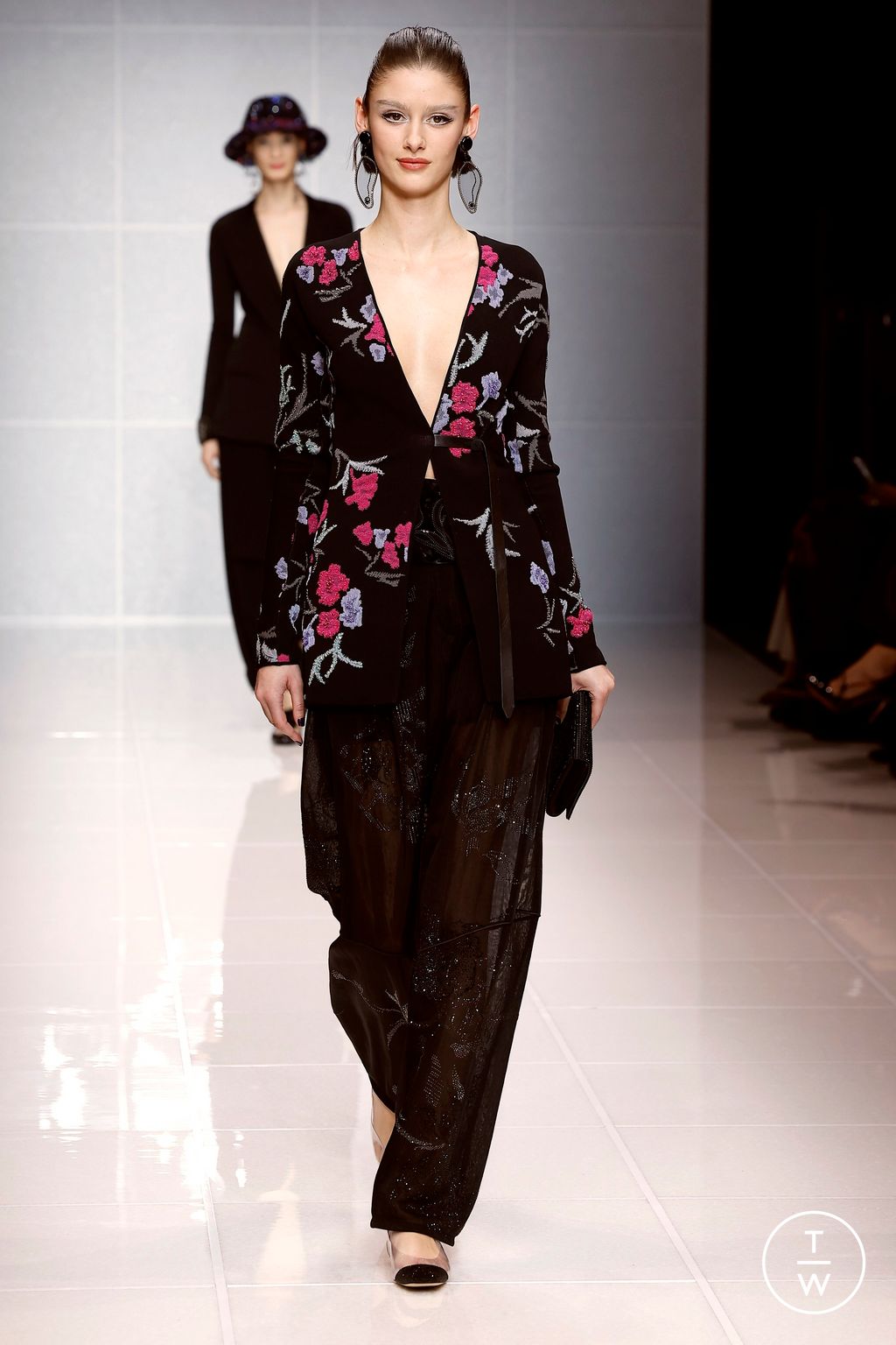 Fashion Week Milan Fall/Winter 2024 look 45 from the Giorgio Armani collection womenswear