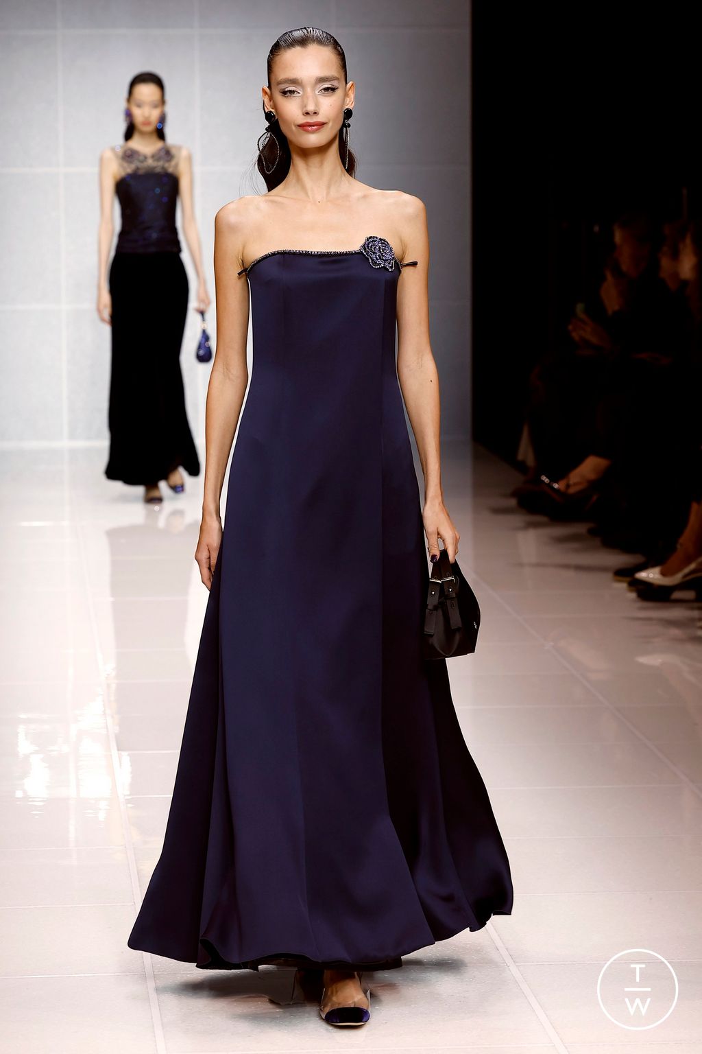 Fashion Week Milan Fall/Winter 2024 look 55 from the Giorgio Armani collection 女装