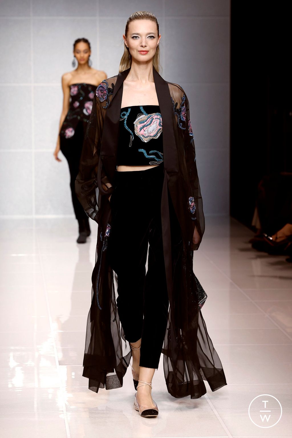 Fashion Week Milan Fall/Winter 2024 look 59 from the Giorgio Armani collection womenswear