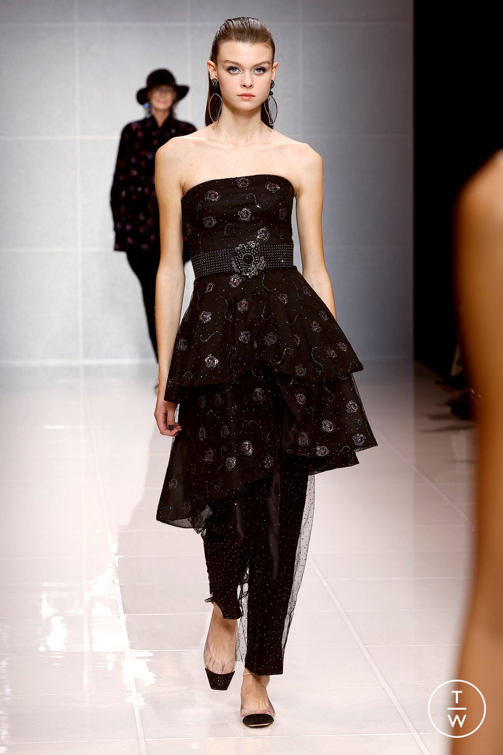 Fashion Week Milan Fall/Winter 2024 look 61 from the Giorgio Armani collection womenswear