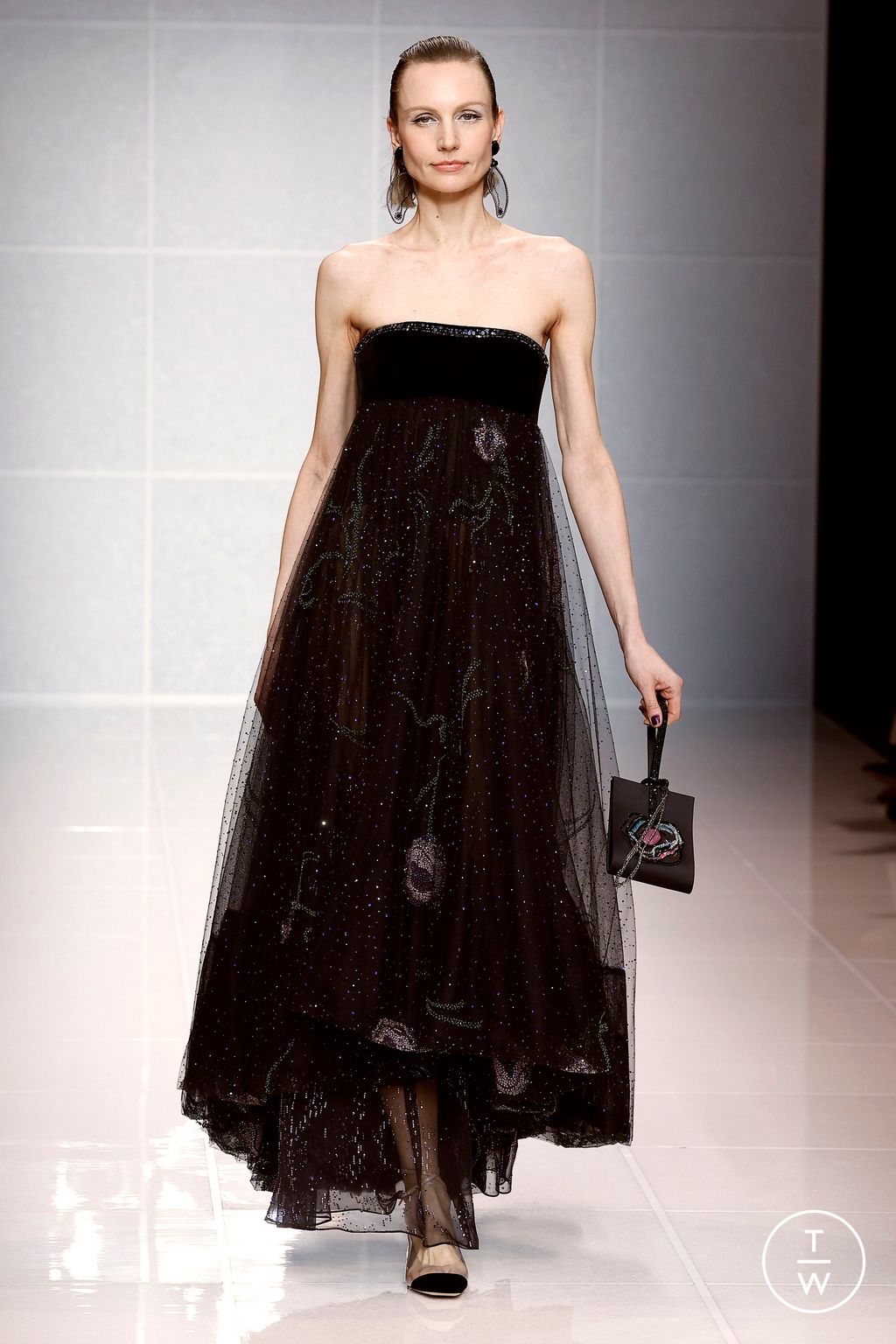 Fashion Week Milan Fall/Winter 2024 look 72 from the Giorgio Armani collection 女装