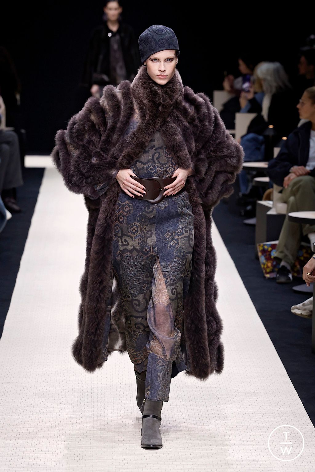 Fashion Week Milan Fall/Winter 2025 look 16 from the Giorgio Armani collection womenswear