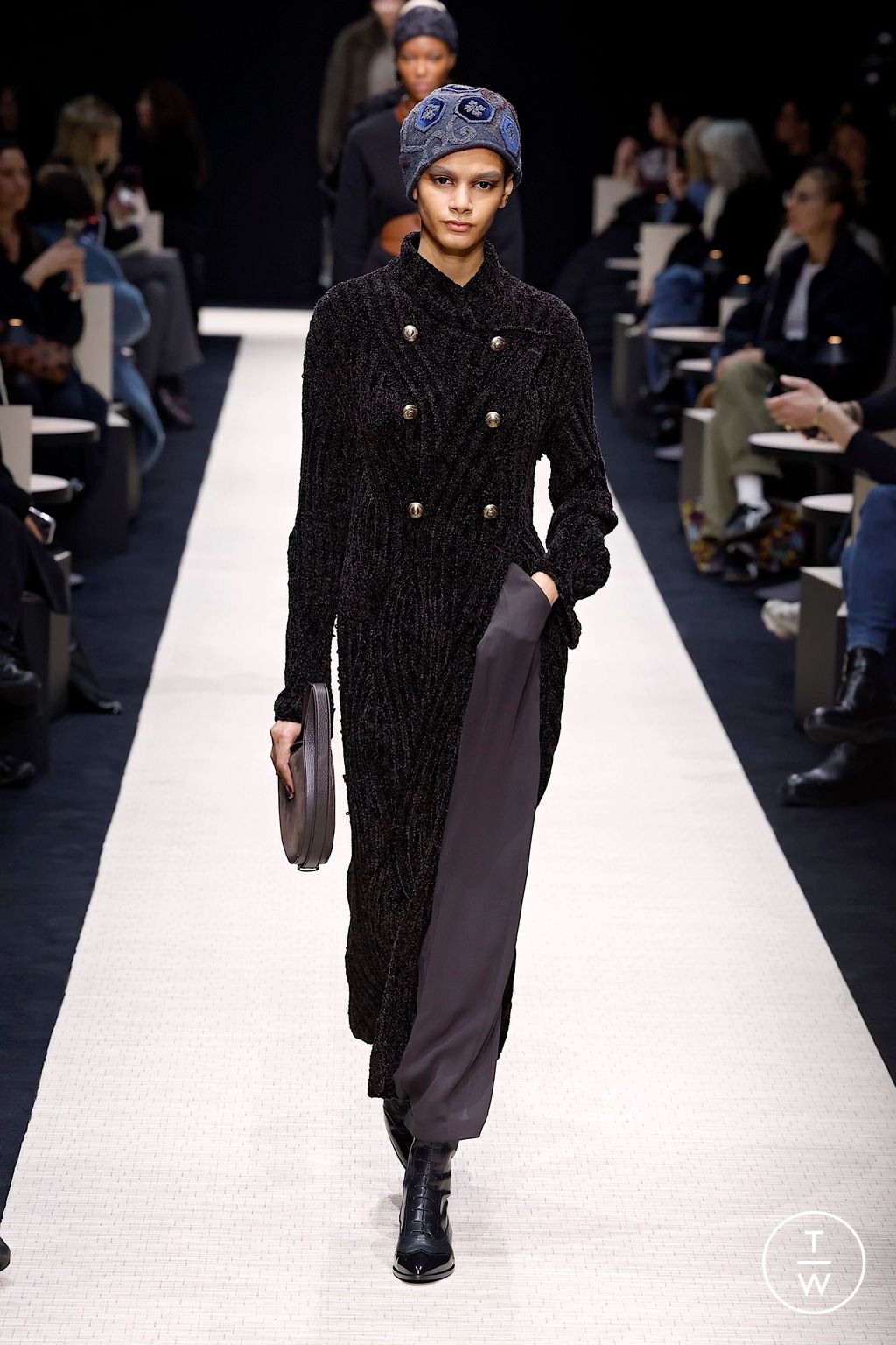 Fashion Week Milan Fall/Winter 2025 look 26 from the Giorgio Armani collection womenswear