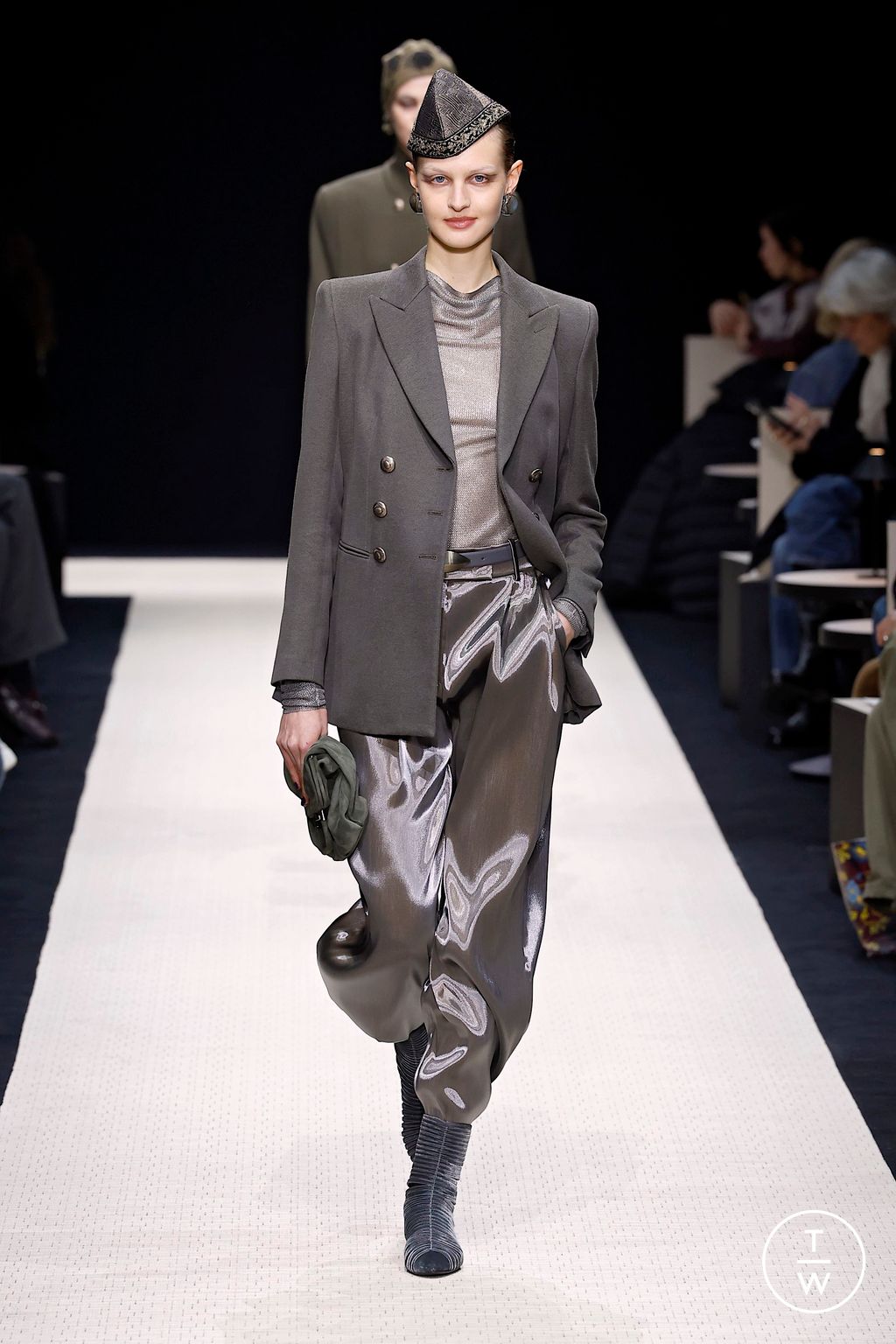 Fashion Week Milan Fall/Winter 2025 look 32 from the Giorgio Armani collection womenswear