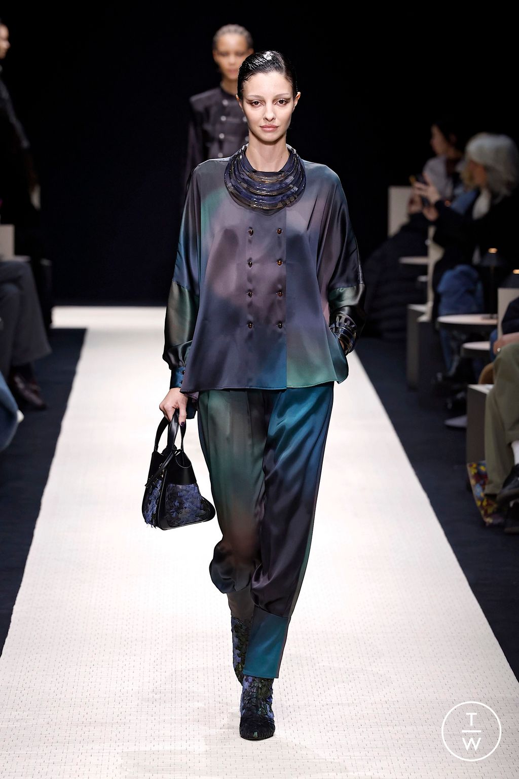 Fashion Week Milan Fall/Winter 2025 look 40 from the Giorgio Armani collection womenswear