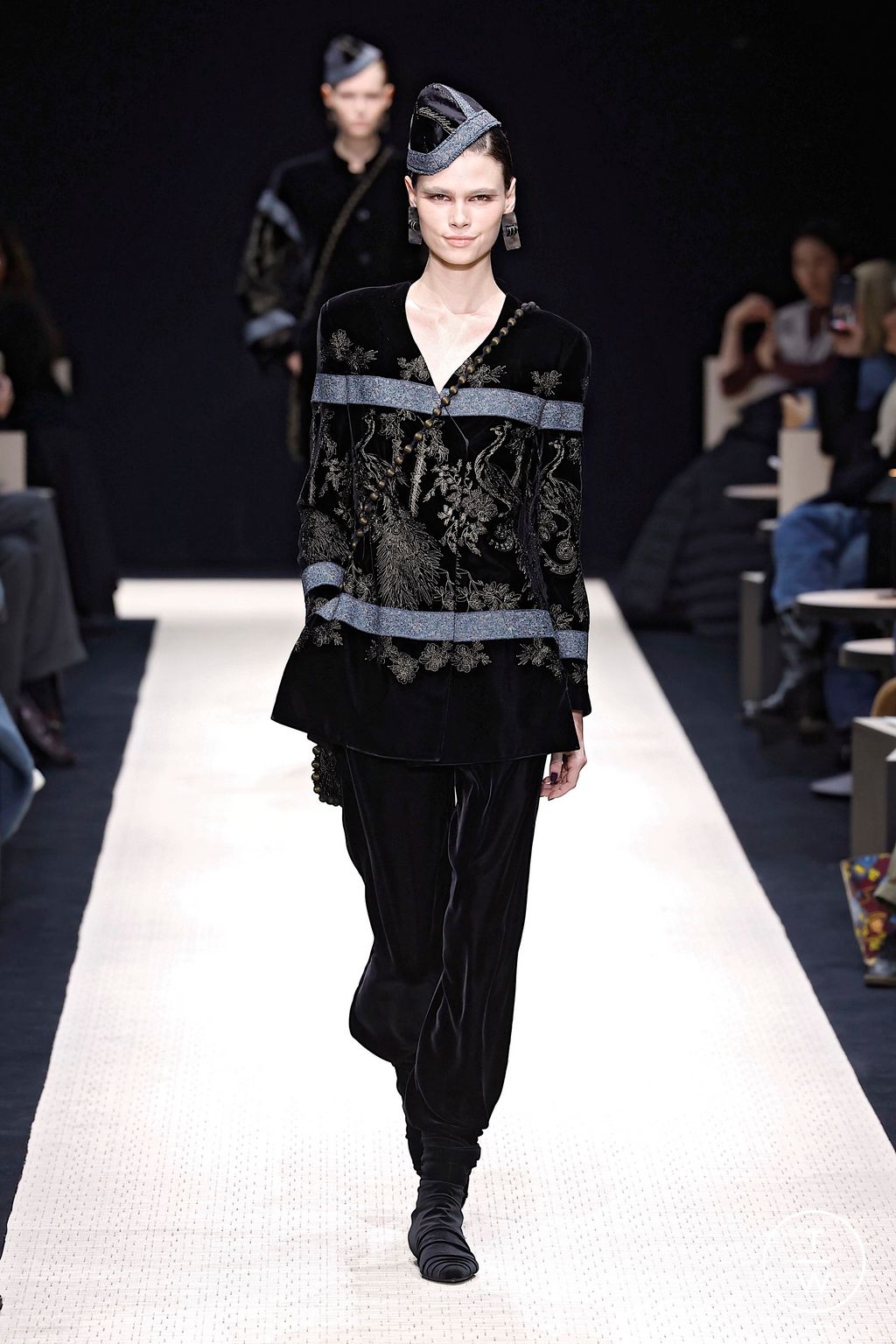 Fashion Week Milan Fall/Winter 2025 look 52 from the Giorgio Armani collection womenswear